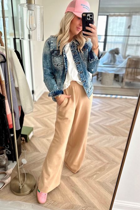 Target lounge pants: baggy version! 

Wearing all smalls.

Outfit ideas. Casual style. Target style. Spring arrivals.

#LTKfindsunder50 #LTKstyletip #LTKshoecrush