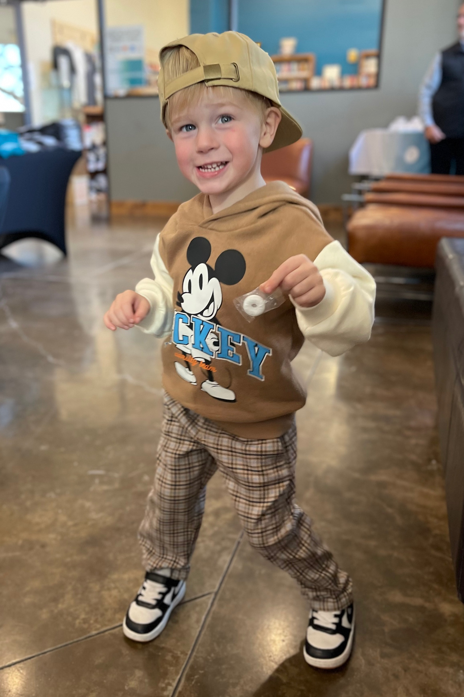 Boys outfit idea!! Sweater is sold out but H&M always has these retro Mickey sweaters and I love them! 🖤

#LTKkids #LTKSeasonal #LTKfamily