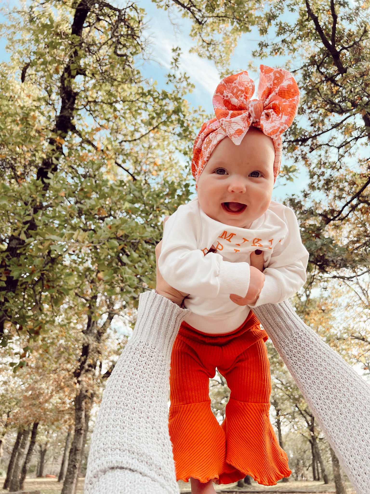 sweet as pumpkin pie 🥧🧡

These orange baby girl flares kill me! I linked the pumpkin pie sweat set here, the bow is handmade from Crafts by Ky! I also linked a couple of other Amazon baby girl Thanksgiving outfits 🦃🤎

#LTKBaby #LTKHoliday #LTKKids