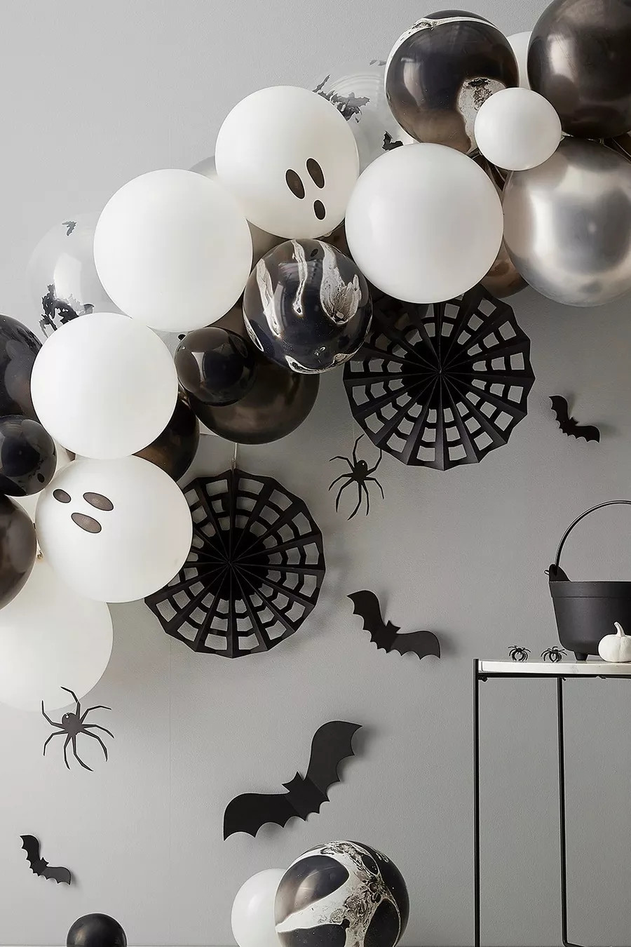 Ginger Ray Halloween Balloon Garland | Boohoo.com (US & CA)