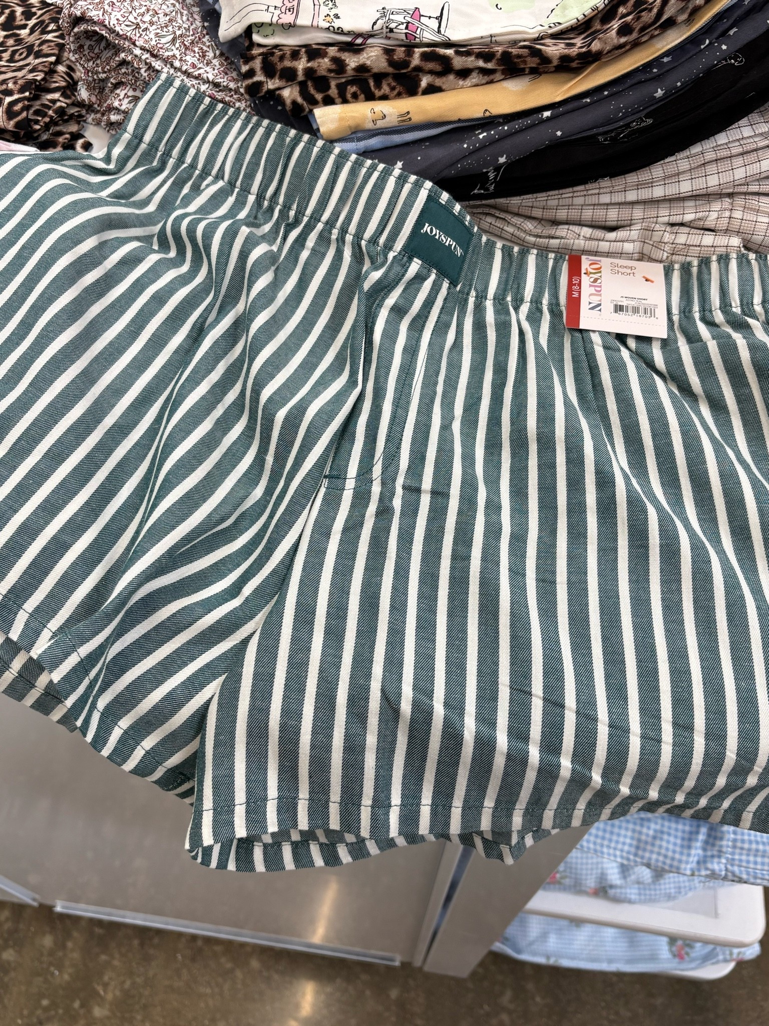 Joyspun Women's Woven Pajama Boxer Shorts, 3'' Inseam, Sizes XS-2X

The boxer short trend is still THAT girl 🖤✨

These Joyspun Women’s Woven Pajama Boxer Shorts (3” inseam) are the perfect mix of comfy + cute for everyday lounging. The relaxed woven fabric and easy elastic waistband make them ideal for sleeping, relaxing at home, or styling that effortless “cozy girl” outfit everyone is loving right now.

Pair them with an oversized tee, tank, or hoodie for the perfect laid-back vibe—whether you’re at home, running errands, or just living in comfy-chic style.

At just $9, these are an affordable Walmart find that makes it easy to hop on the boxer short trend without the boutique price tag.

#LTKStyle #Joyspun #BoxerShortTrend #PajamaShorts #Loungewear #CozyGirlAesthetic #WalmartFashion #AffordableStyle #Sleepwear #WomenStyle #LTKFinds #DormEssentials

#LTKSeasonal