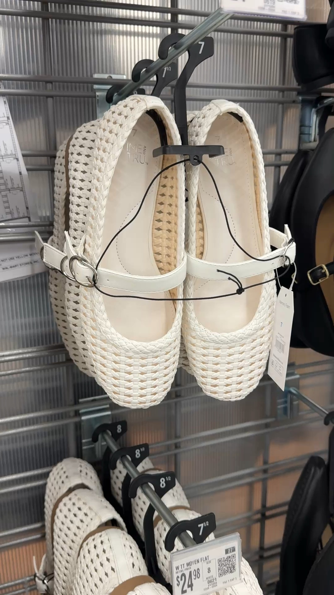 Time and tru flats! 

#LTKootd