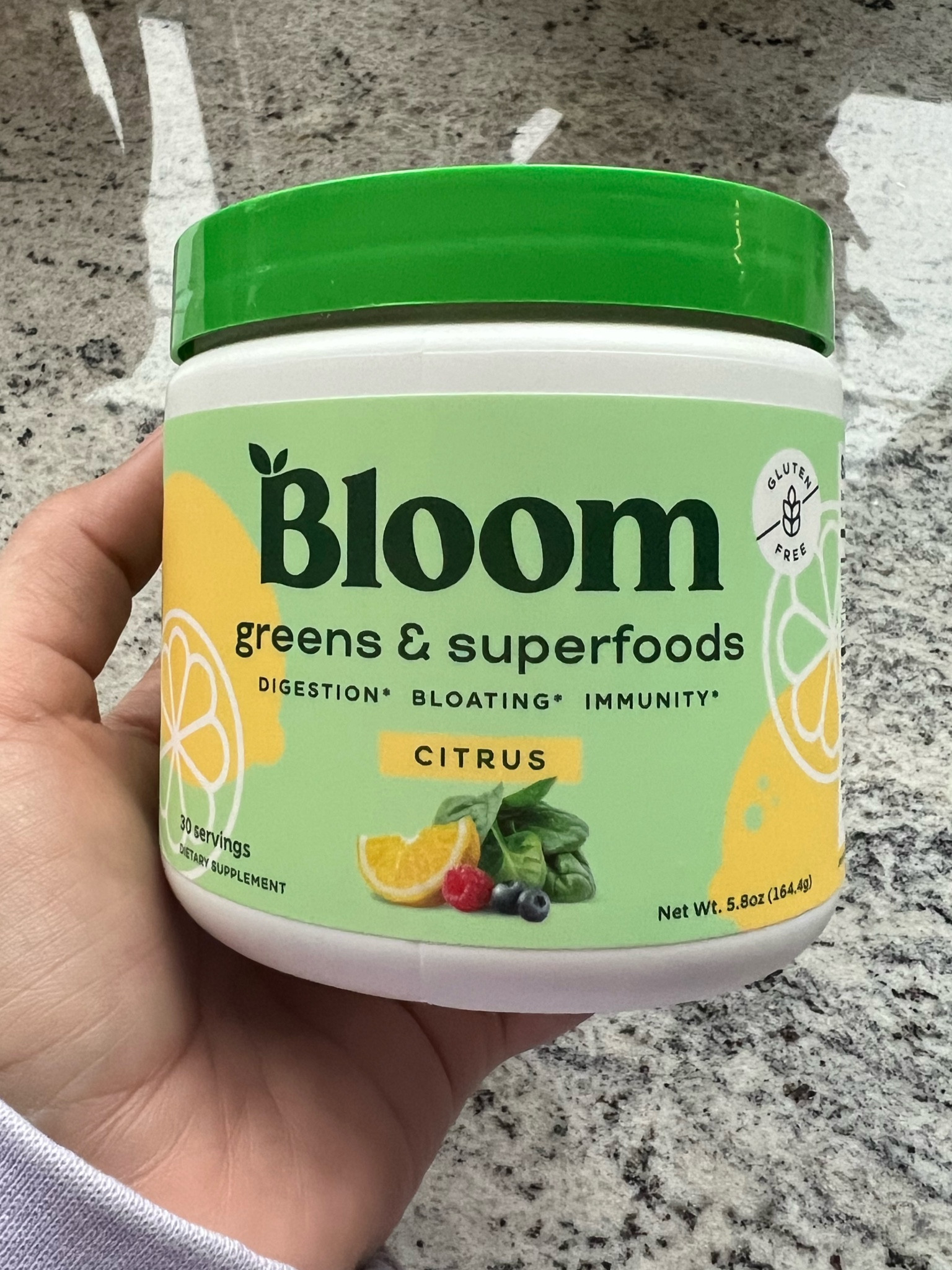 My favorite greens at the moment! So easy to drink and make me feel great 🐛