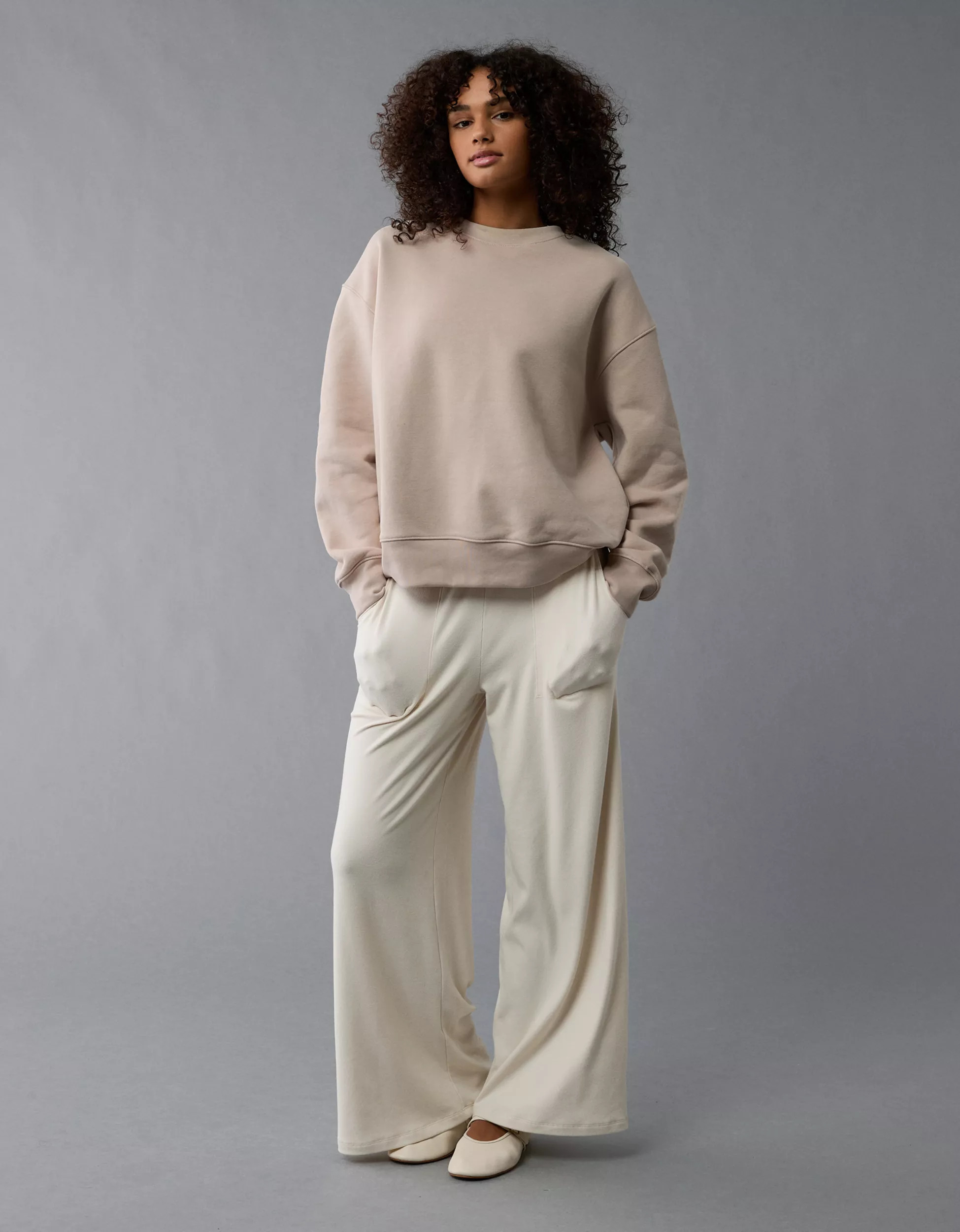 AE Everyday Luxe Crew Neck Sweatshirt | American Eagle Outfitters (US & CA)