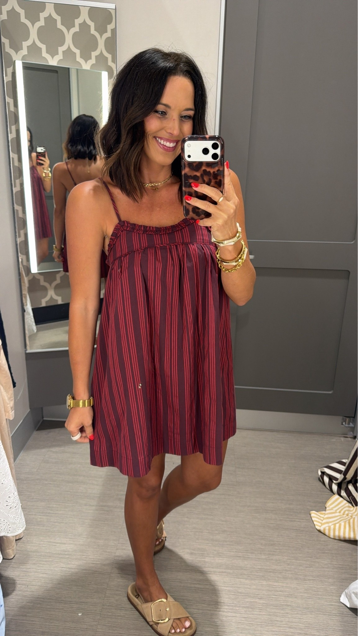 This dress is giving boutique vibes without the boutique price. ❤️ The color is so pretty for late summer into fall, the flowy fit is super flattering, and it’s on sale at Target! Definitely one I’d grab before it’s gone.

Size XS
5’3” for reference

#targetstyle #targetfinds #targetfashion #target #dressfind #affordablestyle #summerstyle #falltransition #ltkstyle #targetdeals