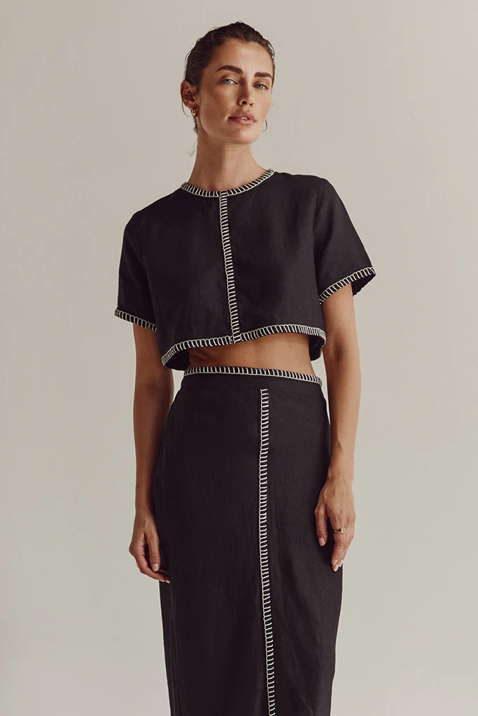 BELLA BLACK LINEN CROP TOP | DISSH