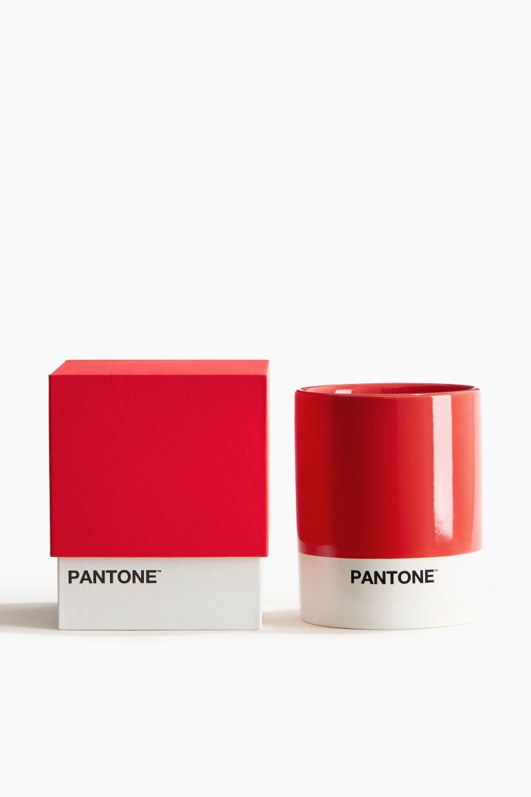 Scented candle in a stoneware holder | H&M (UK, MY, IN, SG, PH, TW, HK)