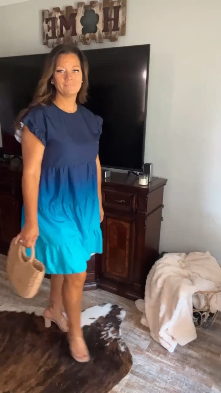 The perfect little dress. It’s very easy to style. 

#LTKMostLoved #LTKSpringSale #LTKstyletip