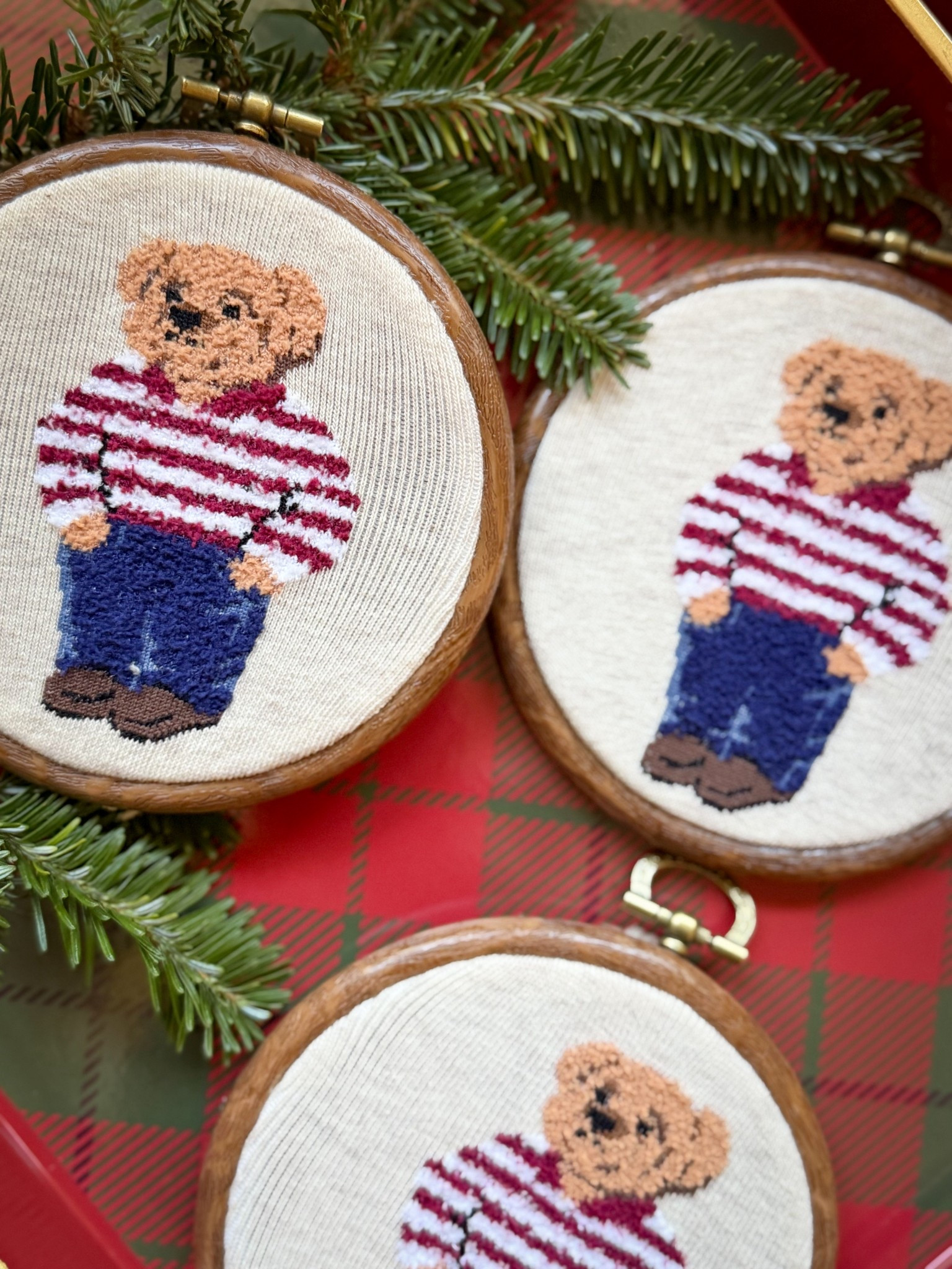 Fun Christmas diy craft 



#LTKHoliday #LTKmomlife #LTKGiftGuide