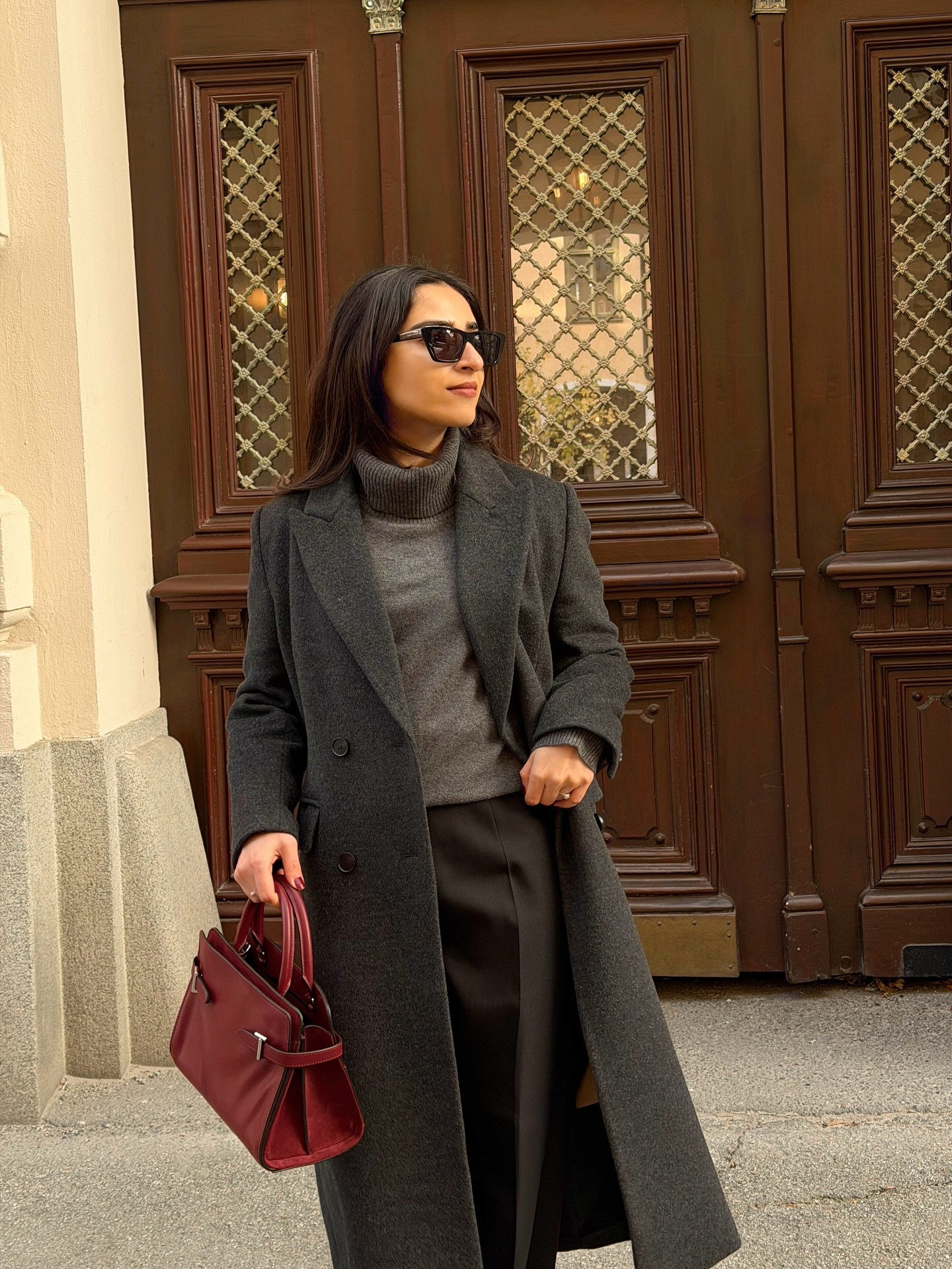 Timeless tones with a touch of red♥️ @letanneur 
.
.
Fall outfits, Grey coat fall outfit, Burgundy red bag, Elegant fall outfit, Minimal chic style

#LTKwinter #LTKeurope #LTKautumn
