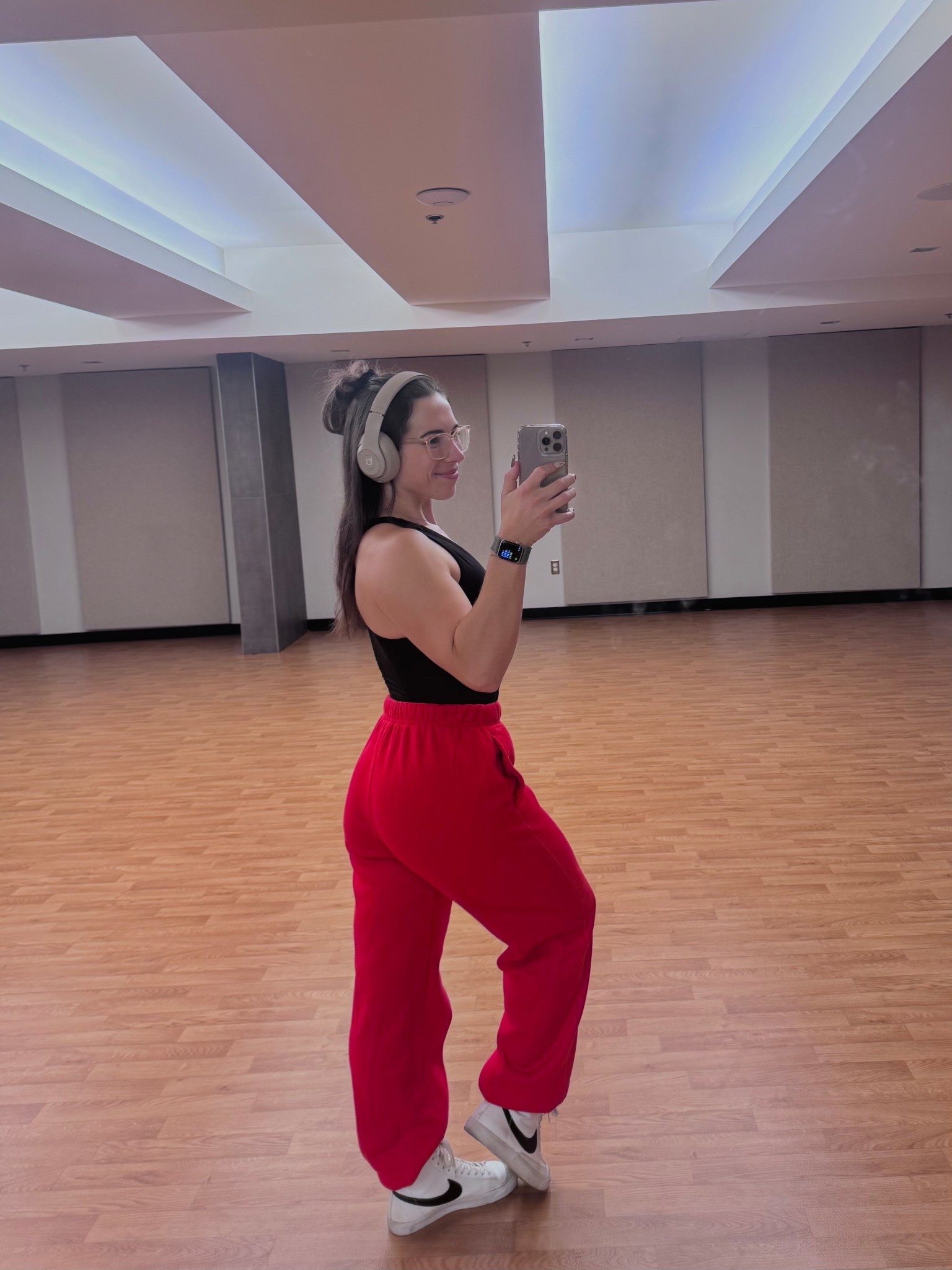 Cute and comfy gym fits >> Joggers are on sale right now!! 

#LTKSaleAlert #LTKfitnessgoals #LTKootd