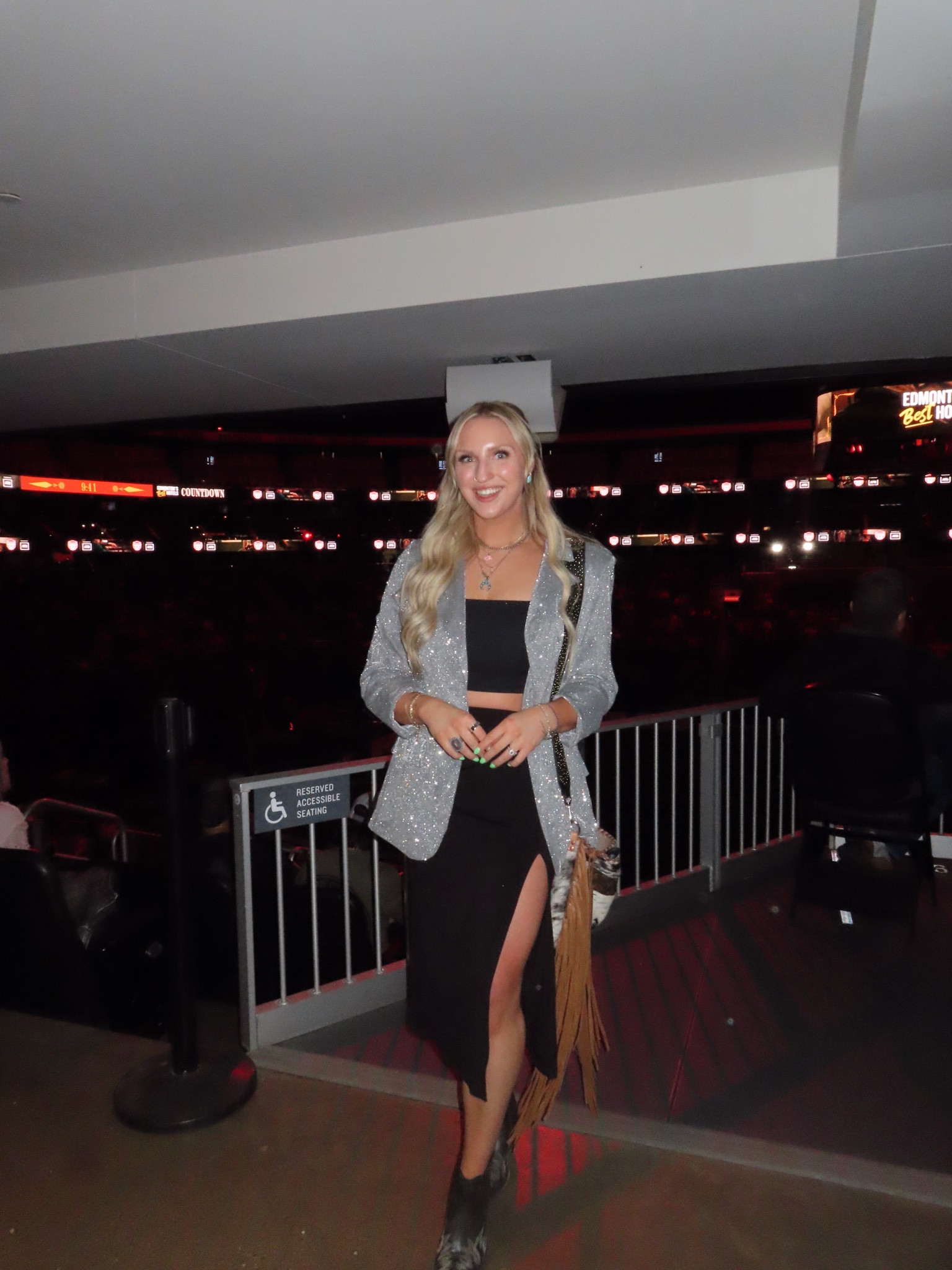 Black outfit complete with sparkle blazer. Perfect night out fit!!! 

#LTKFindsUnder50 #LTKStyleTip