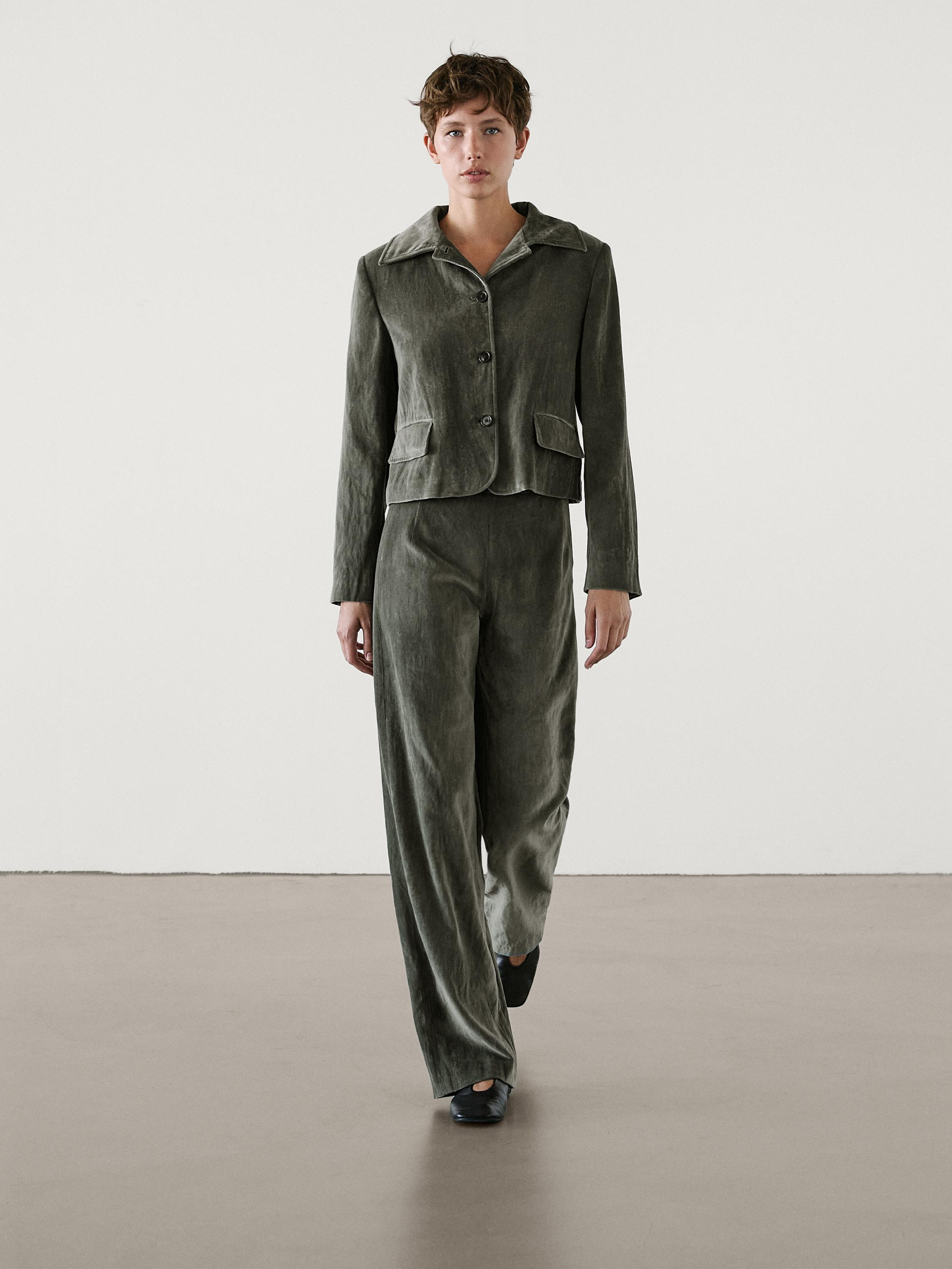 Short velvet co-ord jacket | Massimo Dutti UK