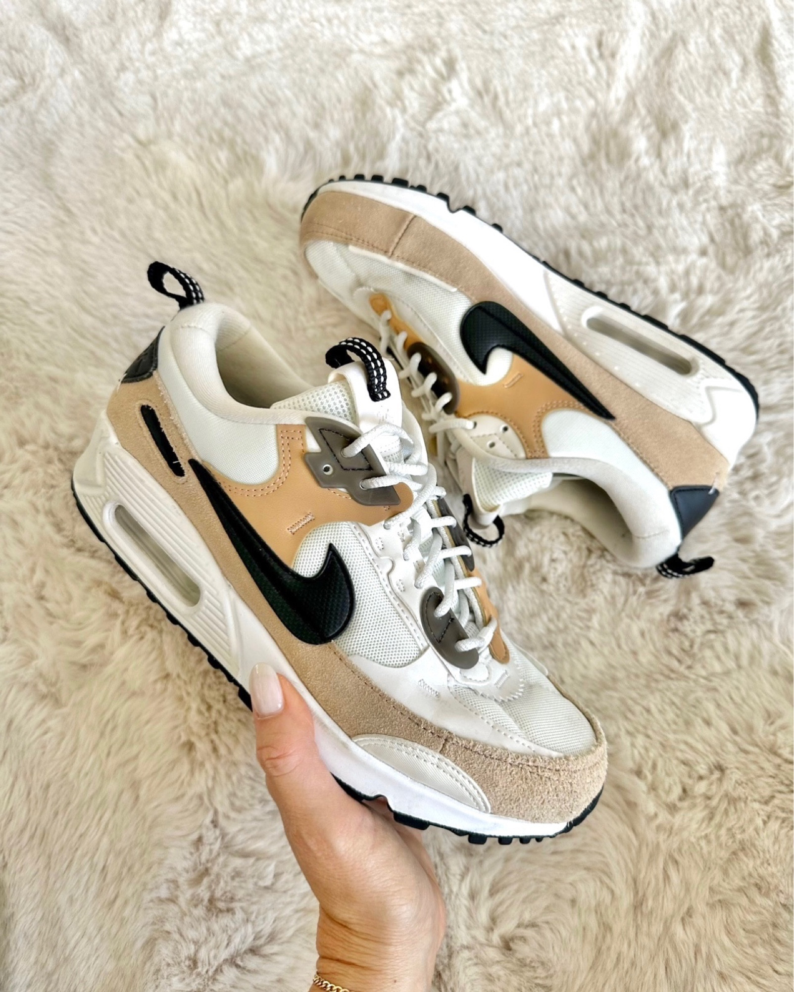 Cute and comfortable everyday sneaker! Love these Nike Airmax’s 

#LTKshoecrush #LTKstyletip #LTKfindsunder100
