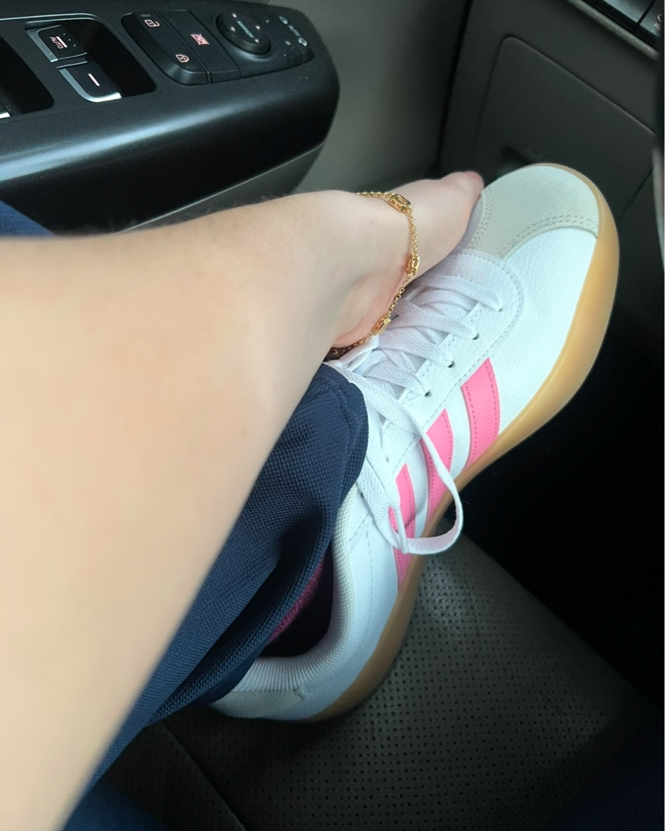 sambas 🩷

#LTKGiftGuide