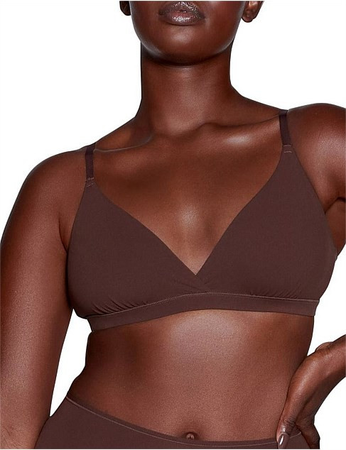 Skims Fits Everybody Lifting Triangle Bralette Cocoa | David Jones | David Jones (Australia & New Zealand)
