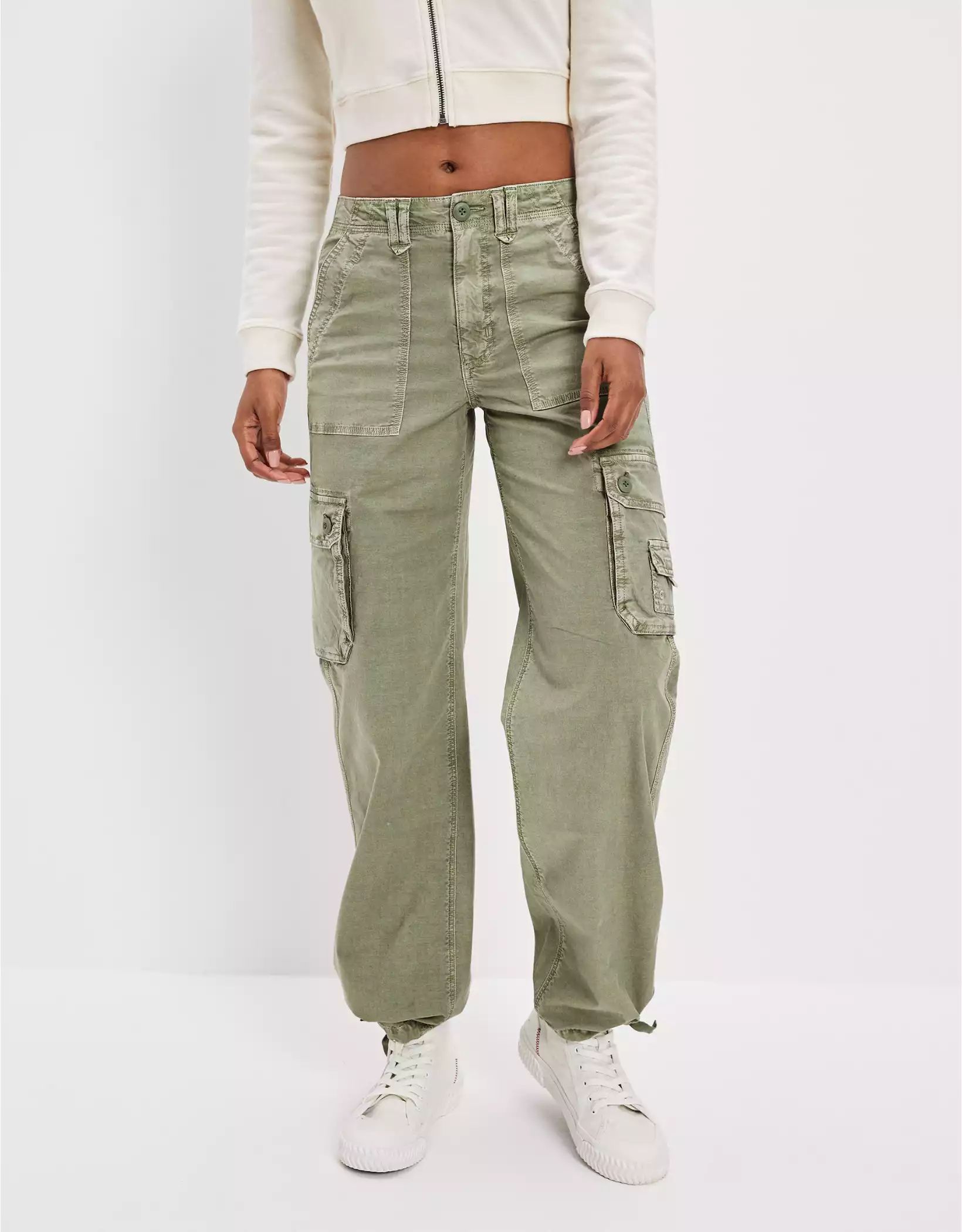 AE Snappy Stretch Baggy Cargo Jogger | American Eagle Outfitters (US & CA)