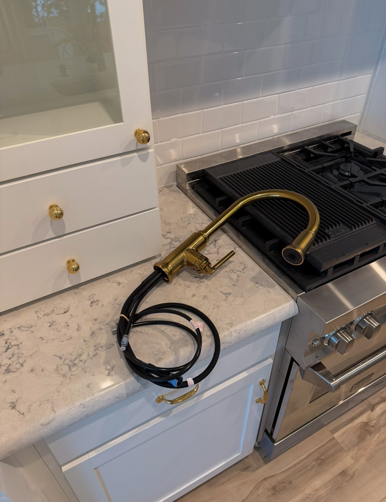 Kitchen hardware and new faucet 🫶🏼