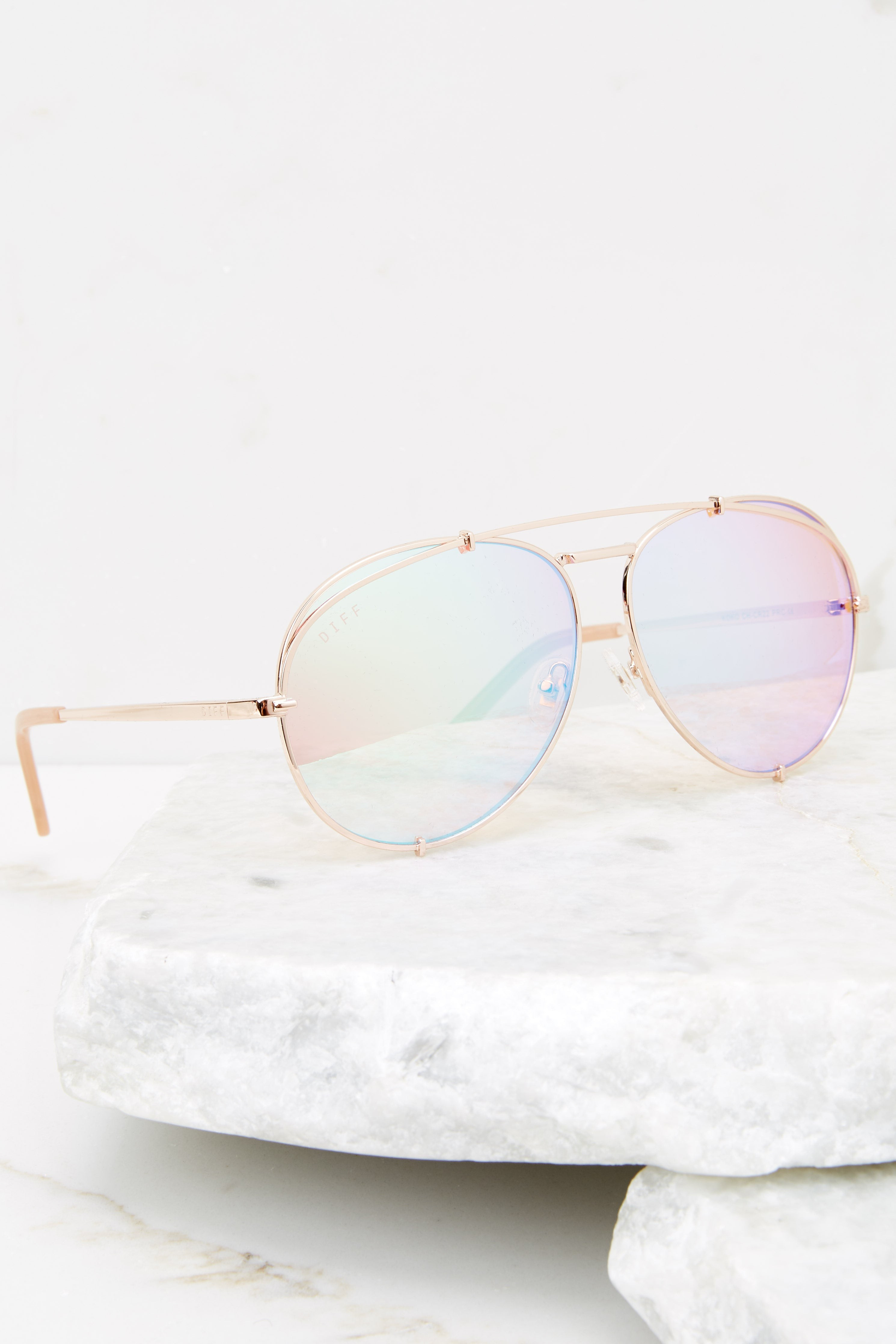 Koko Champagne Coral Mirror Sunglasses | Red Dress 