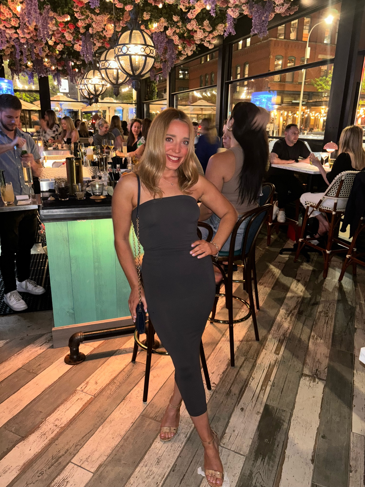 Wearing my favorite Skims dress for girls night out in Chicago! This dress is so comfortable and snatches you perfectly! 

#LTKBeauty #LTKStyleTip #LTKSaleAlert