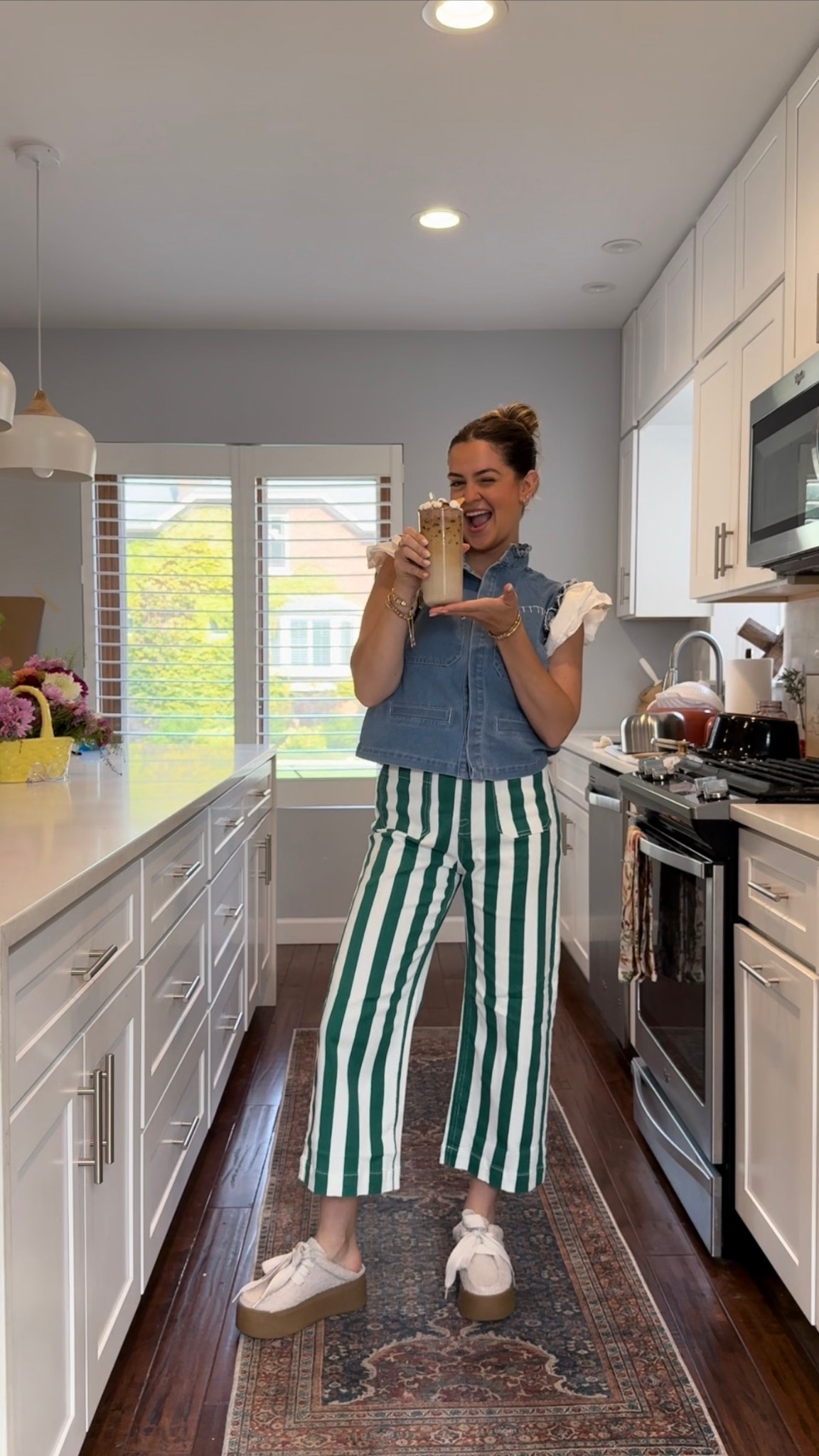 Coffee & OOTD!! 🤍☕️