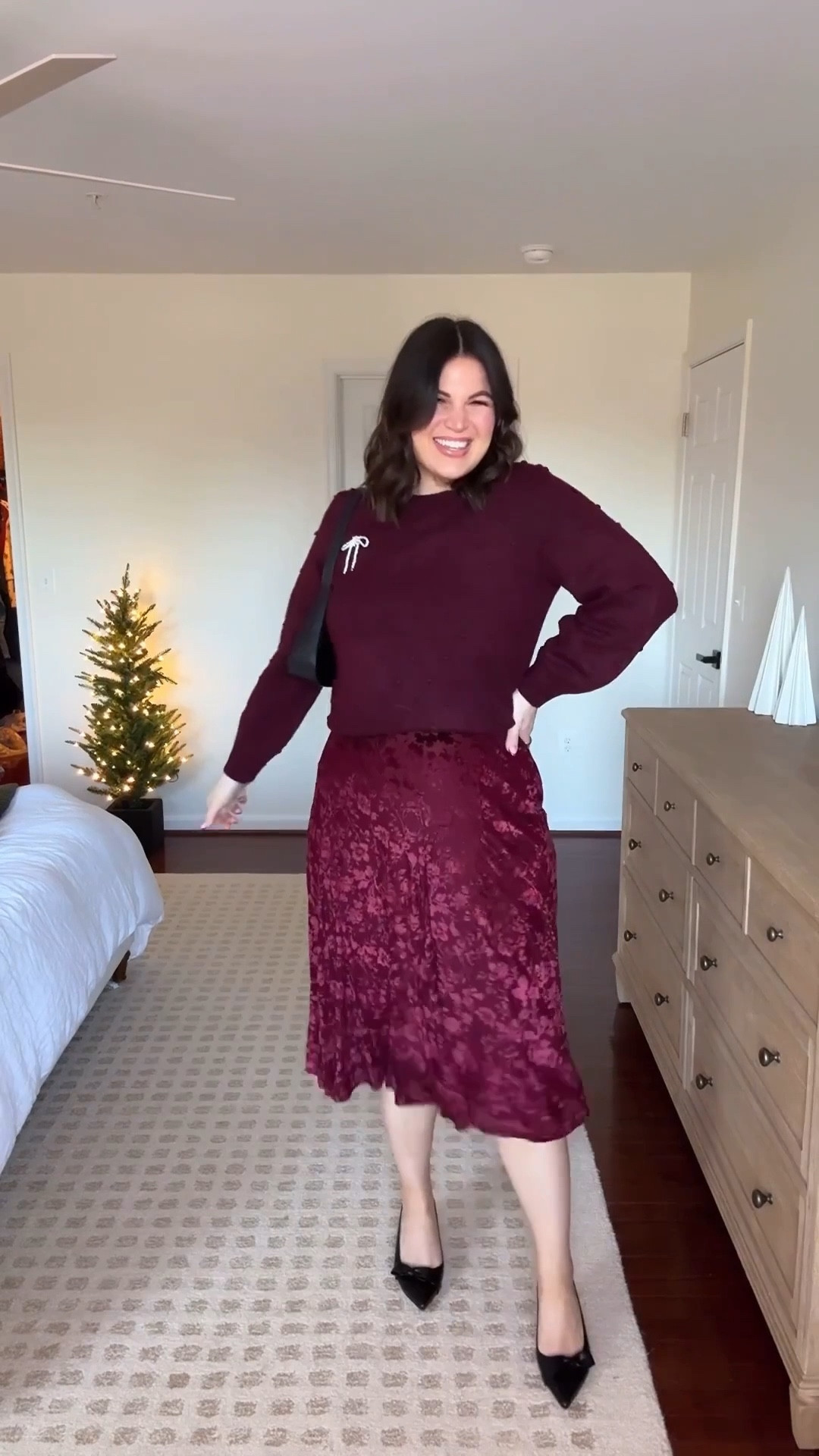 Midsize holiday outfit idea for a Christmas party but I was especially thinking for a work party! Love this balloon sleeve sweater but I am sooo sorry to say it’s sadly already sold out 😭 added some similar options though 

Bralette - xl
Sweater - large 
Skirt - large 
Heels - 9.5 wide 



#LTKootd #LTKMidsize #LTKHoliday