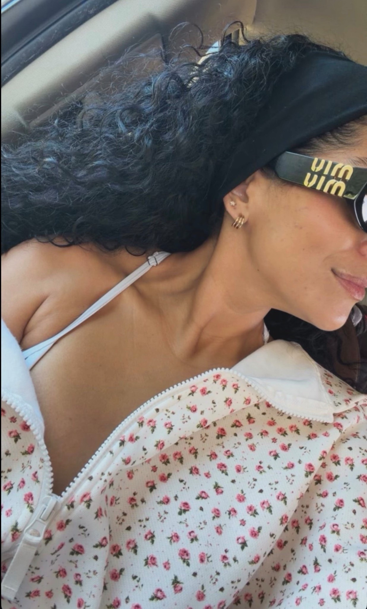 been reaching for these nonstop lately 🌸

#sunglassstyle #everydaylook #casualoutfit

#LTKdayinmylife #LTKootd #LTKstorytime