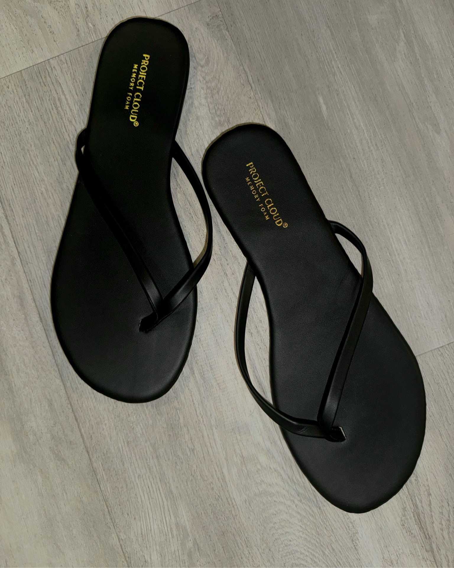 the PERFECT black leather flip flops for summer 😍 & only $35 for premium leather & cloud comfort

true to size, I got mine in my usual 7.5, & come in loads of colors including a gorgeous camel nude & shiny patent leather ✨

styled these with my Reformation Cary jeans & loved the effortlessly chic look of the loose hems grazing the tops of these flip flops 🩴 

it’s giving Matilda Djerf Pinterest aesthetic & I’m so here for the vibe 

#LTKfindsunder50 #LTKshoecrush #LTKSeasonal