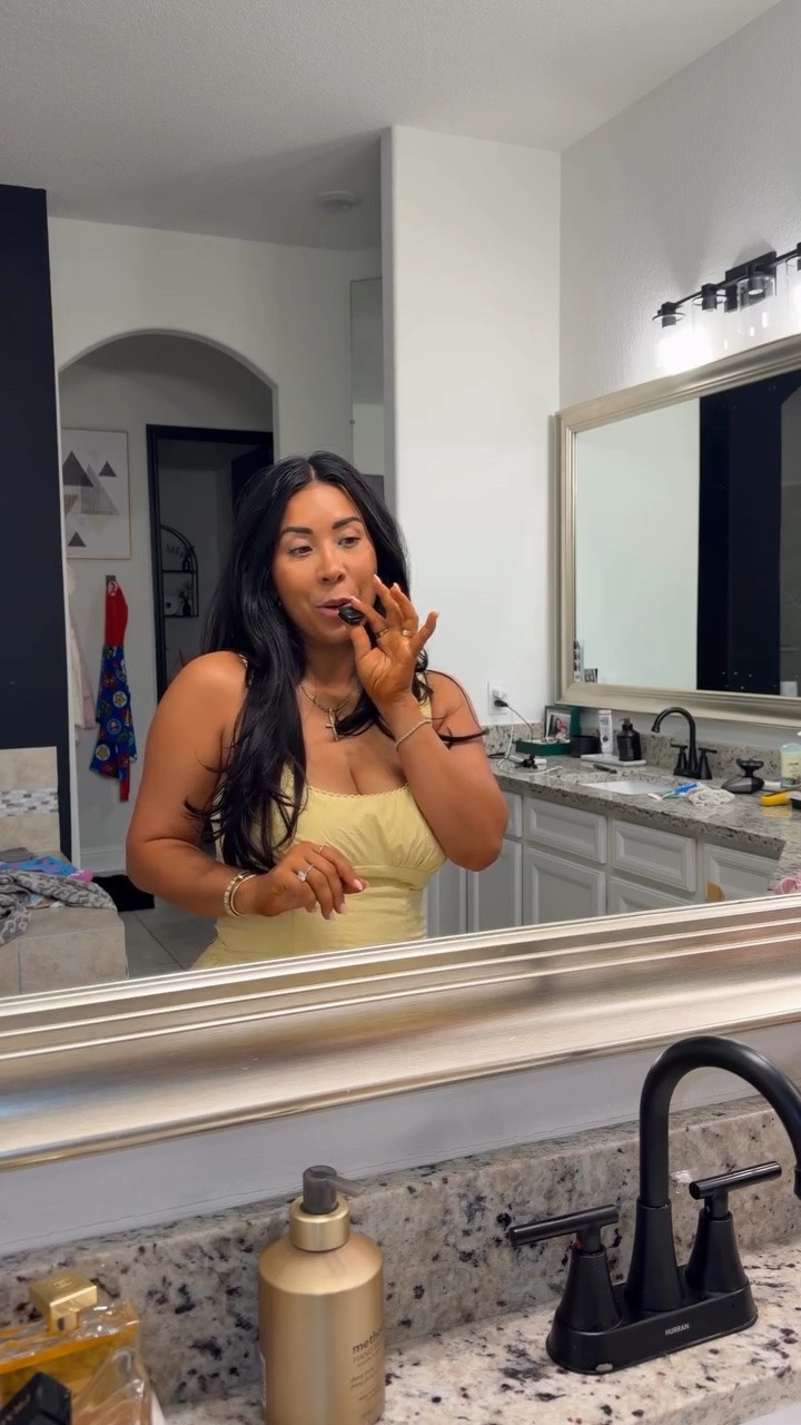 Spend some of the morning & afternoon with us for Mother’s Day! hope you all had the best weekend!❤️

Comment “shop” for links💐

#sunday #family #vlog #ditl #momof2 Mother’s Day, love, husband, church, Houston, Tx, blessed