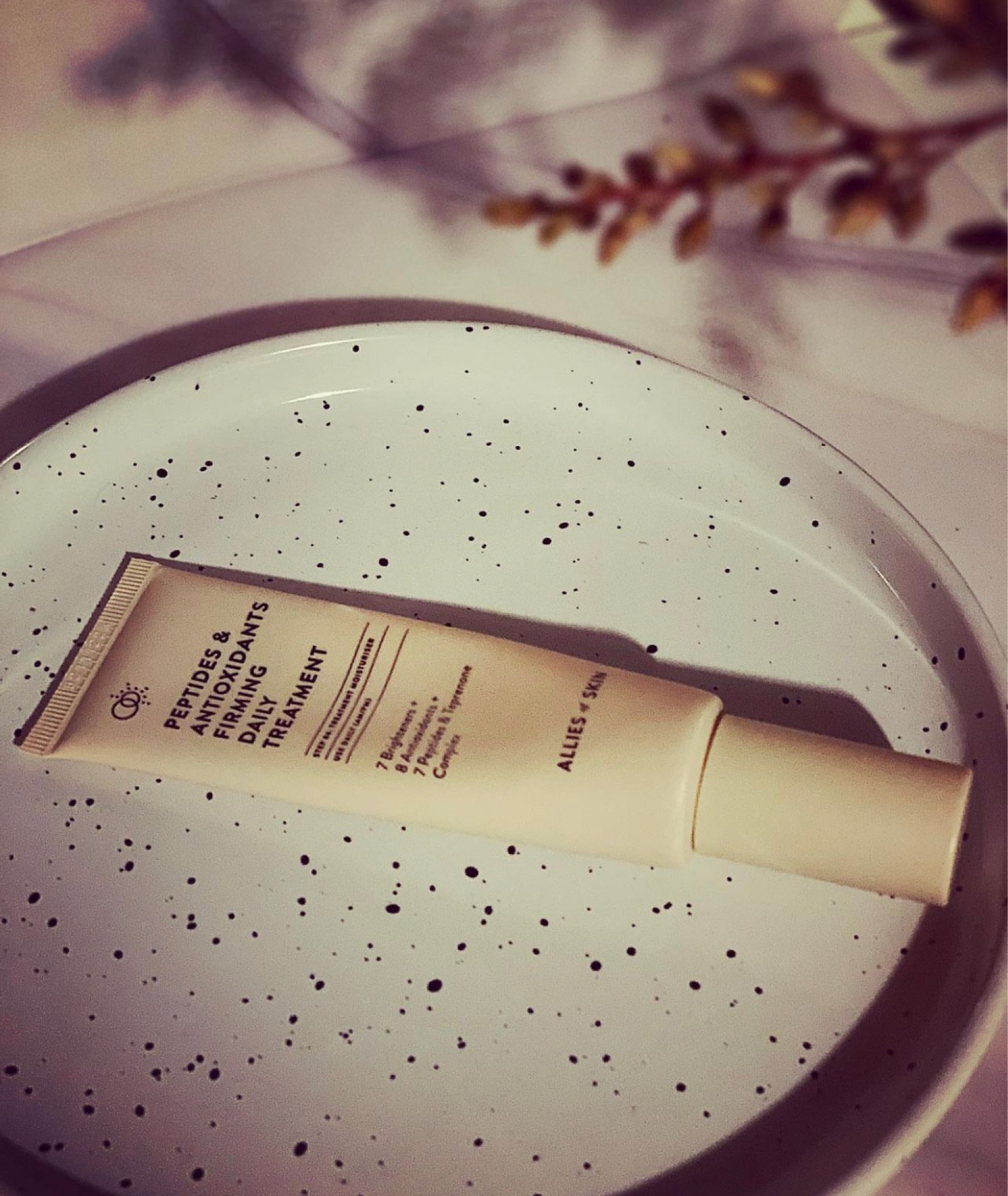 Hello beautiful people 🤍  Today I want to keep your focus on the  𝐏𝐞𝐩𝐭𝐢𝐝𝐞𝐬 𝐚𝐧𝐝 𝐀𝐧𝐭𝐢𝐨𝐱𝐢𝐝𝐚𝐧𝐭𝐬 𝐃𝐚𝐢𝐥𝐲 𝐓𝐫𝐞𝐚𝐭𝐦𝐞𝐧𝐭 by Allies of Skin.
Allow me to share how this cream has become an integral part of my skincare routine, delivering outstanding results that I can't help but celebrate.

At the age of 38, maintaining a youthful and radiant complexion is essential to me. While I've had the opportunity to experience various high-quality skincare products, Allies of Skin Peptides and Antioxidants Daily Treatment has truly stood out as an exceptional addition to my arsenal.

𝙱𝚎𝚗𝚎𝚏𝚒𝚝𝚜 𝚏𝚘𝚛 𝚃𝚒𝚖𝚎𝚕𝚎𝚜𝚜 𝙱𝚎𝚊𝚞𝚝𝚢:
___________________

🖤 𝐀𝐠𝐞-𝐃𝐞𝐟𝐲𝐢𝐧𝐠 𝐄𝐥𝐞𝐠𝐚𝐧𝐜𝐞: This treatment has contributed a lot to a smoother and more youthful-looking complexion. While I adore other products in my routine, Allies of Skin has earned a special place for its remarkable firming qualities.

🖤  𝐍𝐨𝐮𝐫𝐢𝐬𝐡𝐢𝐧𝐠 𝐁𝐫𝐢𝐥𝐥𝐢𝐚𝐧𝐜𝐞: The luxurious formula of Allies of Skin's Daily Treatment provides my skin with deep hydration, leaving it feeling supple, moisturized, and beautifully nourished. Its contribution to my overall skincare routine is undeniable, working harmoniously with other products to deliver the best results.

🖤  𝐄𝐧𝐡𝐚𝐧𝐜𝐞𝐝 𝐏𝐫𝐨𝐭𝐞𝐜𝐭𝐢𝐨𝐧: Through its powerful blend of antioxidants, this treatment safeguards my skin against environmental stressors and free radicals. While I appreciate the efforts of other brands in this aspect, Allies of Skin offers an outstanding level of protection that contributes to my skin's overall health and radiance.

And the last but not least:

🖤  𝐓𝐡𝐞 𝐆𝐥𝐨𝐰 𝐨𝐟 𝐂𝐨𝐧𝐟𝐢𝐝𝐞𝐧𝐜𝐞: Utilizing Allies of Skin Peptides and Antioxidants Daily Treatment has not only improved my skin's texture and tone but also boosting my confidence. Knowing that I'm taking optimal care of my skin with a product that I truly trust has made a noticeable difference in my self-assurance.

#LTKGiftGuide #LTKparties #LTKbeauty