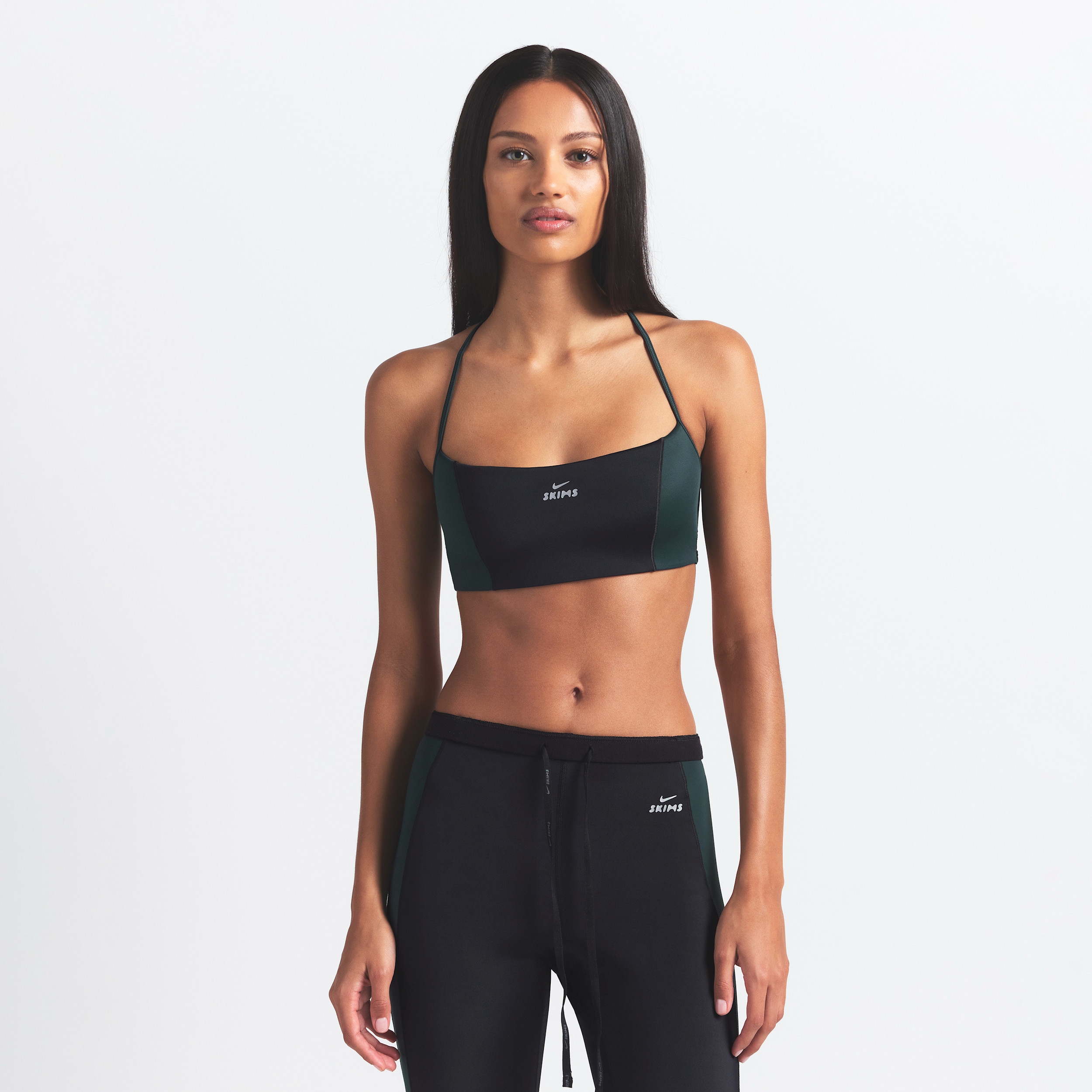 Nike Women's SKIMS Shine Micro-Scoop Bra in Black | BABRA9496W-OBT | Nike (US)