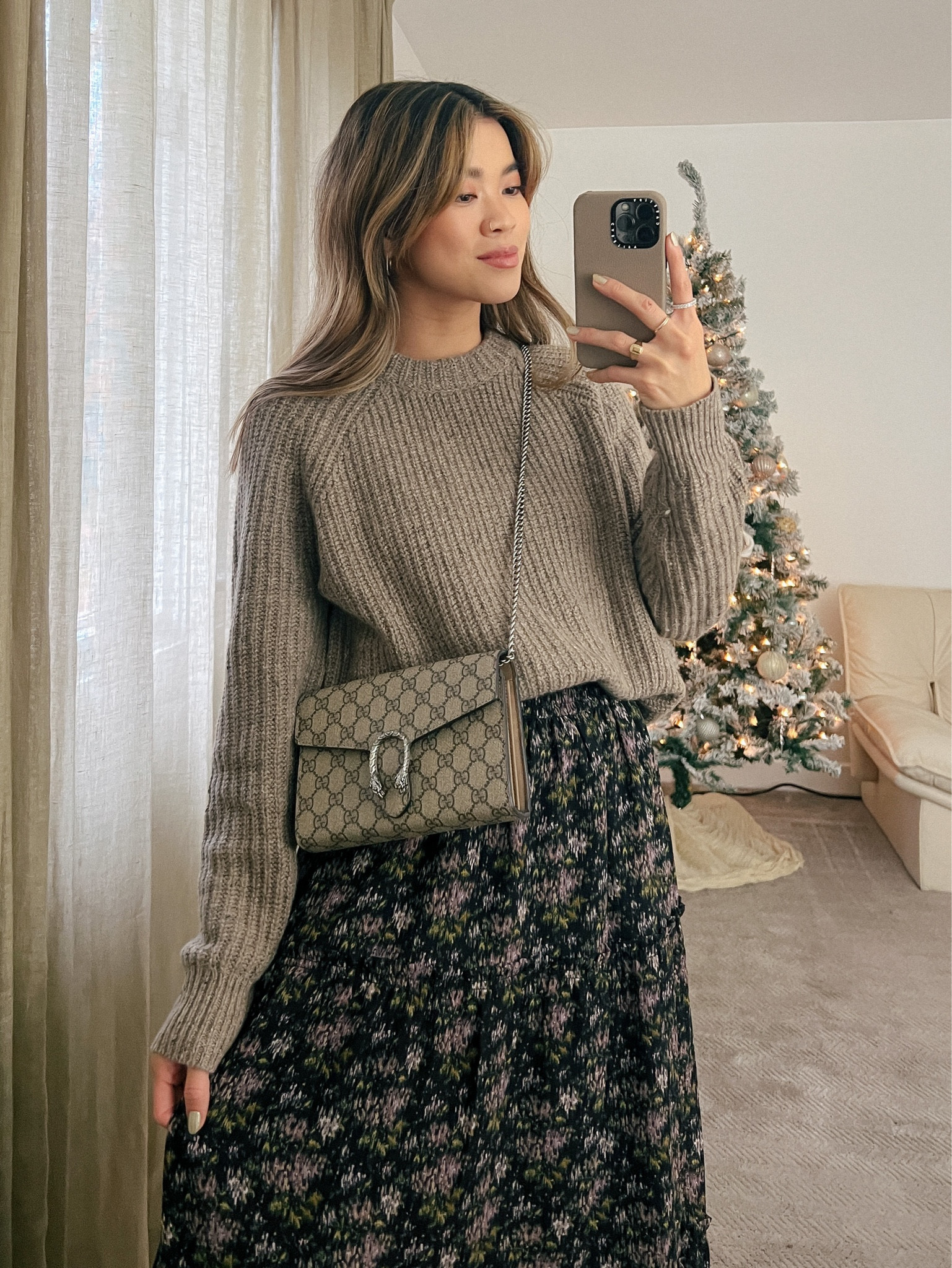 Jenni Kayne sweater with a Madewell floral maxi skirt and western booties!

Top: XXS/XS
Bottoms: 00/0
Shoes: 6

#winter
#winteroutfits
#winterfashion
#winterstyle
#holiday
#giftsforher
#jennikayne
#madewell
#gucci

#LTKHoliday #LTKstyletip #LTKSeasonal