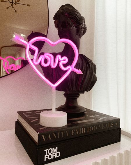 Another neon I got last year for Valentine’s Day! This one is so cute!!

Amazon finds, Amazon decor, neon sign, heart neon, home decor, vday 

#LTKunder50 #LTKFind #LTKhome