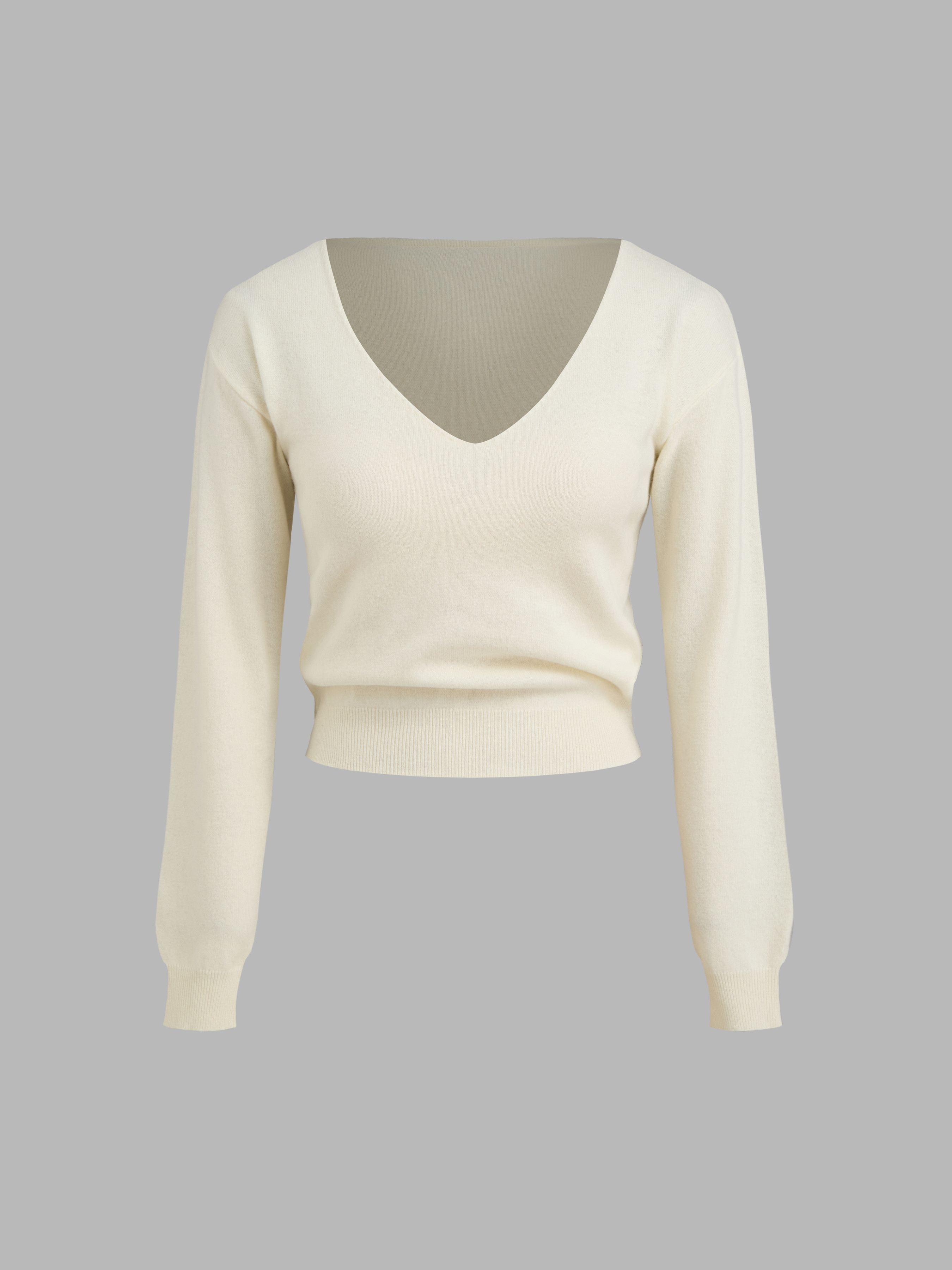 100% Wool V-neck Solid Ruched Long Sleeve Top | Cider