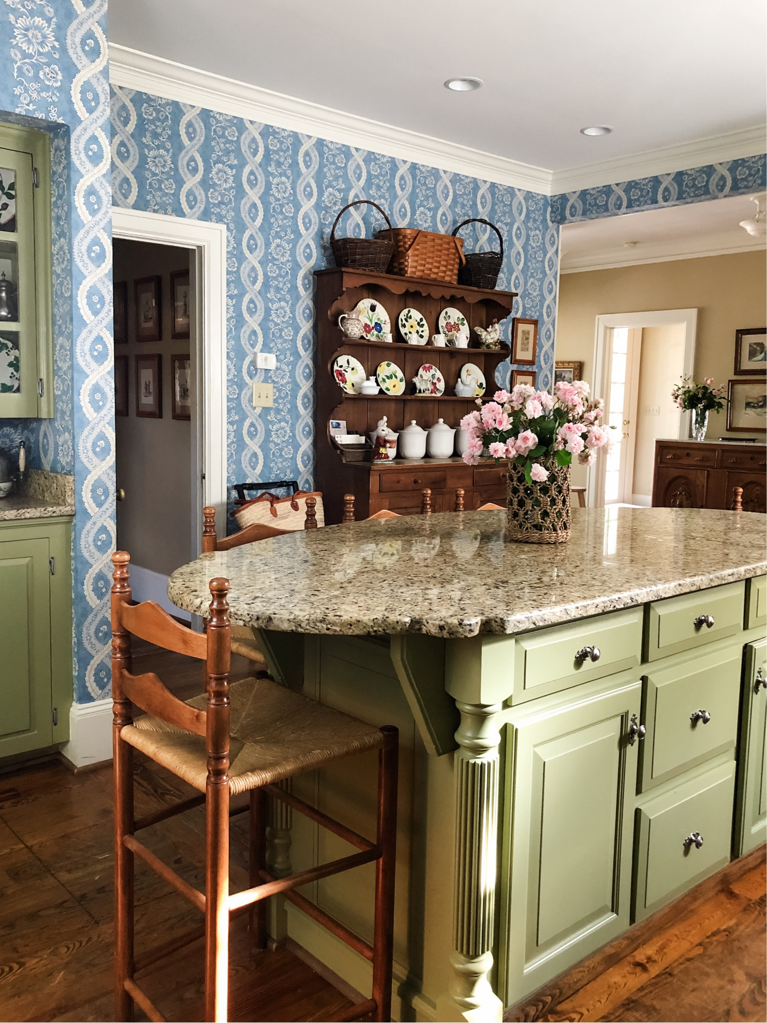 Kitchen Details 💙

#LTKhome #LTKstyletip