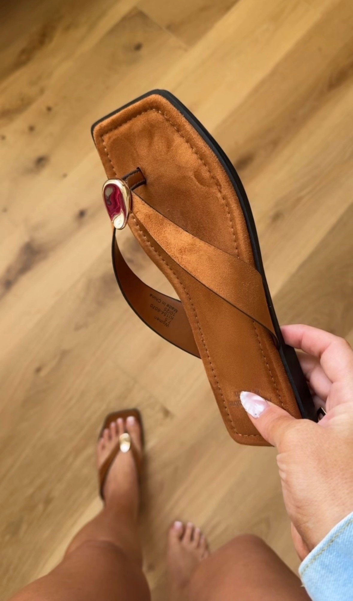 These suede brown flip flops with the gold detail are the definition of effortless chic ✨🤎

Soft, neutral, and elevated with just the right touch of shine — they’re the kind of pair that instantly makes any casual outfit feel put-together. Perfect for warm days, beach strolls, or running errands in style without even trying.

#LTKStyle #LTKShoes #LTKSpringStyle #LTKSummerOutfits #LTKOver40 #EffortlessStyle #EverydayChic #NeutralAesthetic

#LTKmomlife #LTKMothersDay #LTKSeasonal