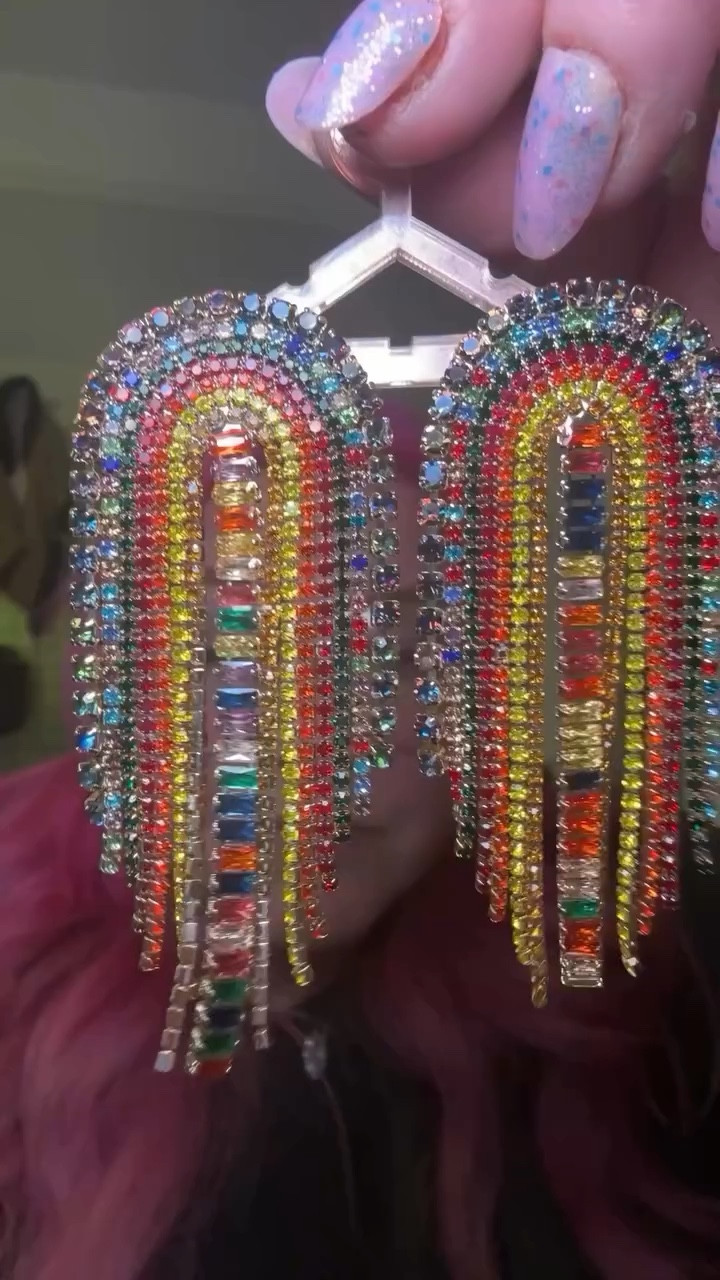 It’s Thanksgiving week!!!! Which also means……..SALE WEEK!! And Feed Me Gems is going to be announcing some killer sales this week that you do NOT want to miss!!! Get yourself and your loved ones some much needed sparkle this Holiday season!!! And be sure to use my discount code “DARCY10” on your order!!! 

#LTKHoliday #LTKStyleTip #LTKGiftGuide