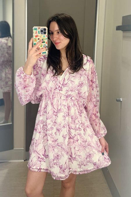 This gorgeous Spring dress from Target is 100% cart-worthy! It’s insanely lightweight & super flowy! It’s got pockets and a gorgeous sheer sleeve! 