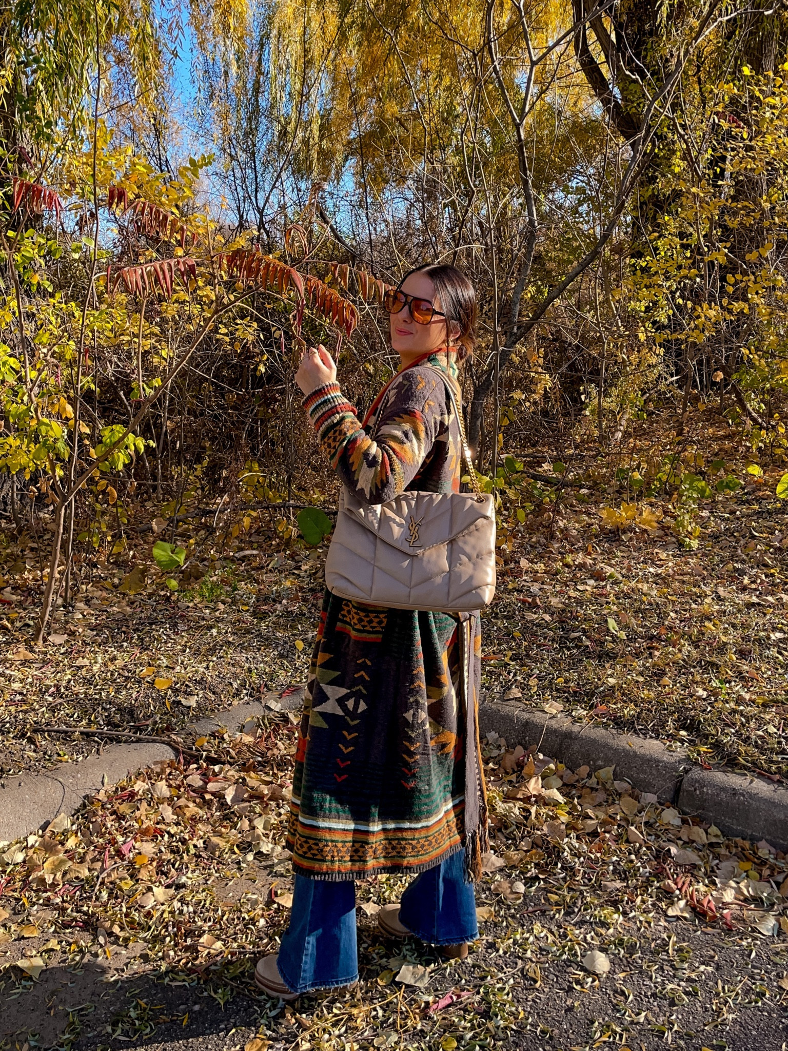 Casual fall outfit - my cardigan is on sale with code LO20!! S in tops, 28 in denim, size up .5 in boots 

#winteroutfit #holidayoutfit #thanksgivingoutfit

