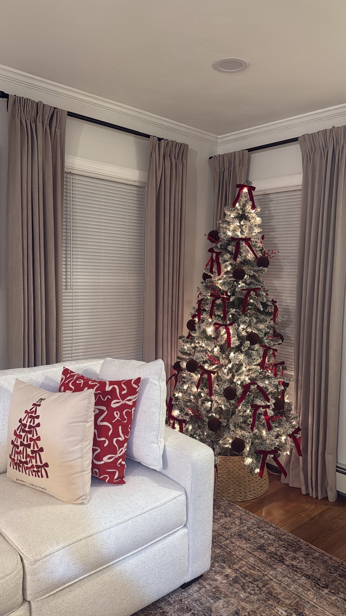 Christmas tree decorations. 

#LTKSeasonal #LTKFindsUnder100 #LTKHoliday