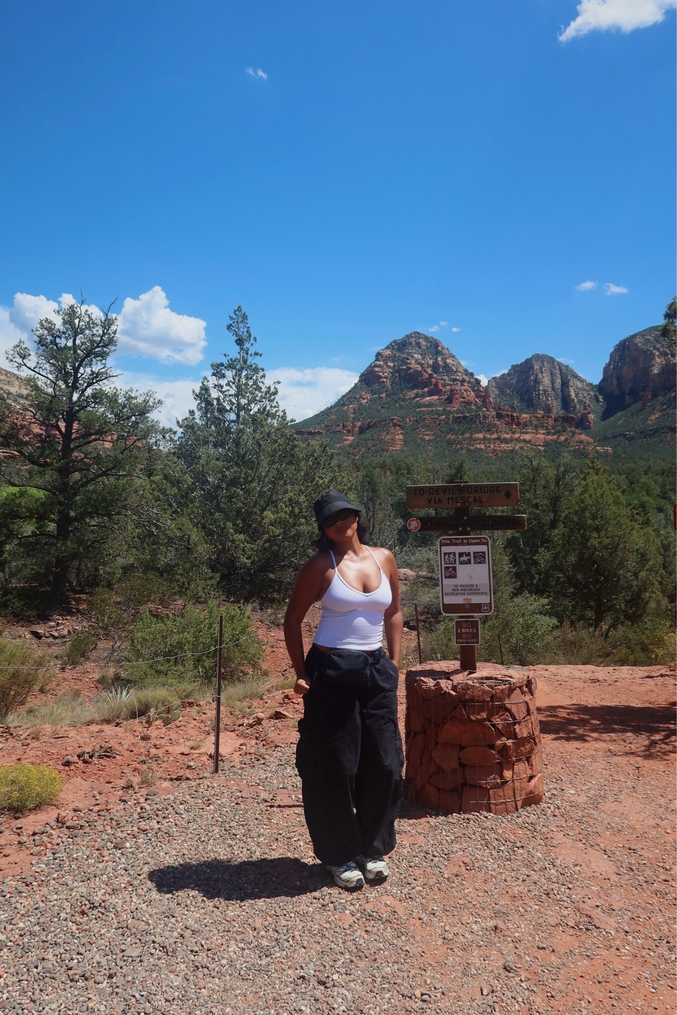 hiking fit🖤 @Aritzia cargo pants (actually so lightweight) & their workout tank! (Wearing a L in the bottoms, runs true to size & a M in the top)

#LTKootd #LTKActive
