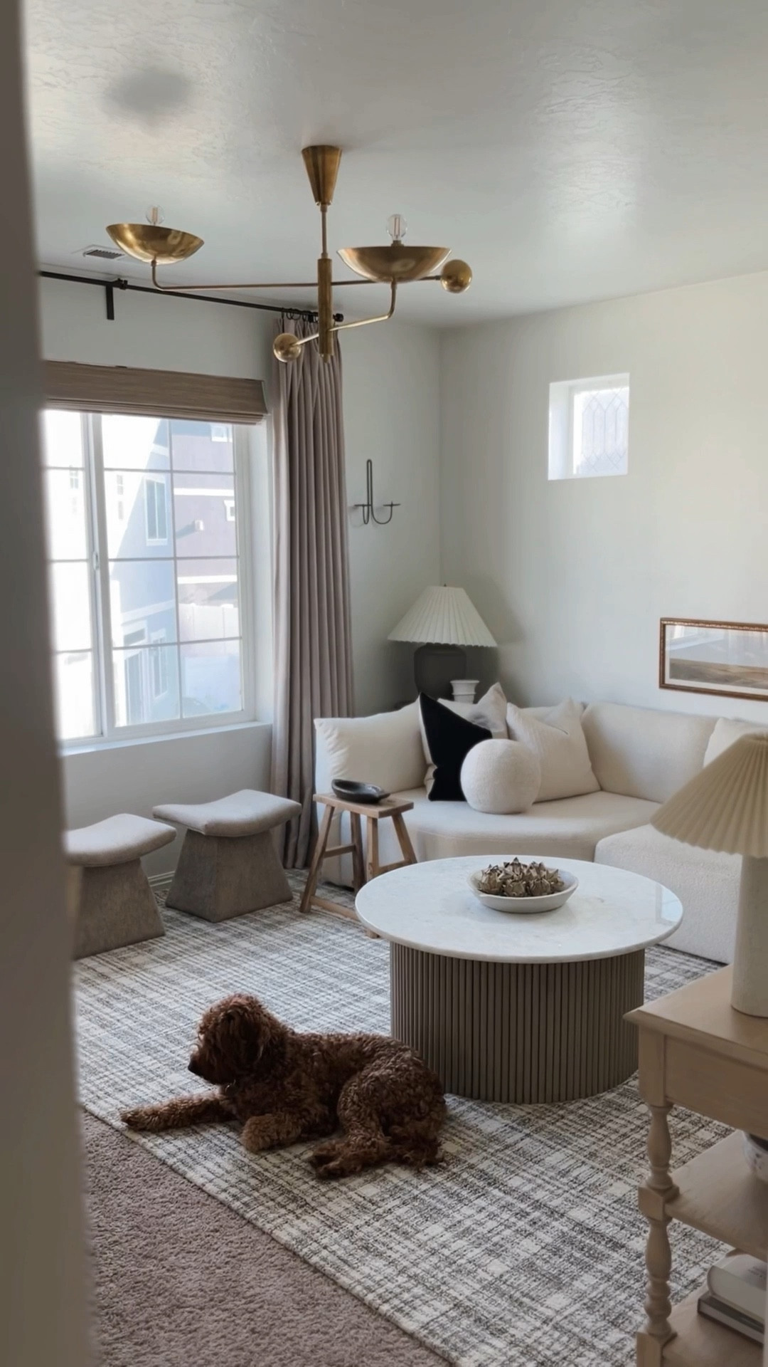 I’ve been waiting to find a beautiful piece for this space and I think I’ve finally found it!






#home #decor #livingroom #interior #lighting #amazon

#LTKHome #LTKStyleTip