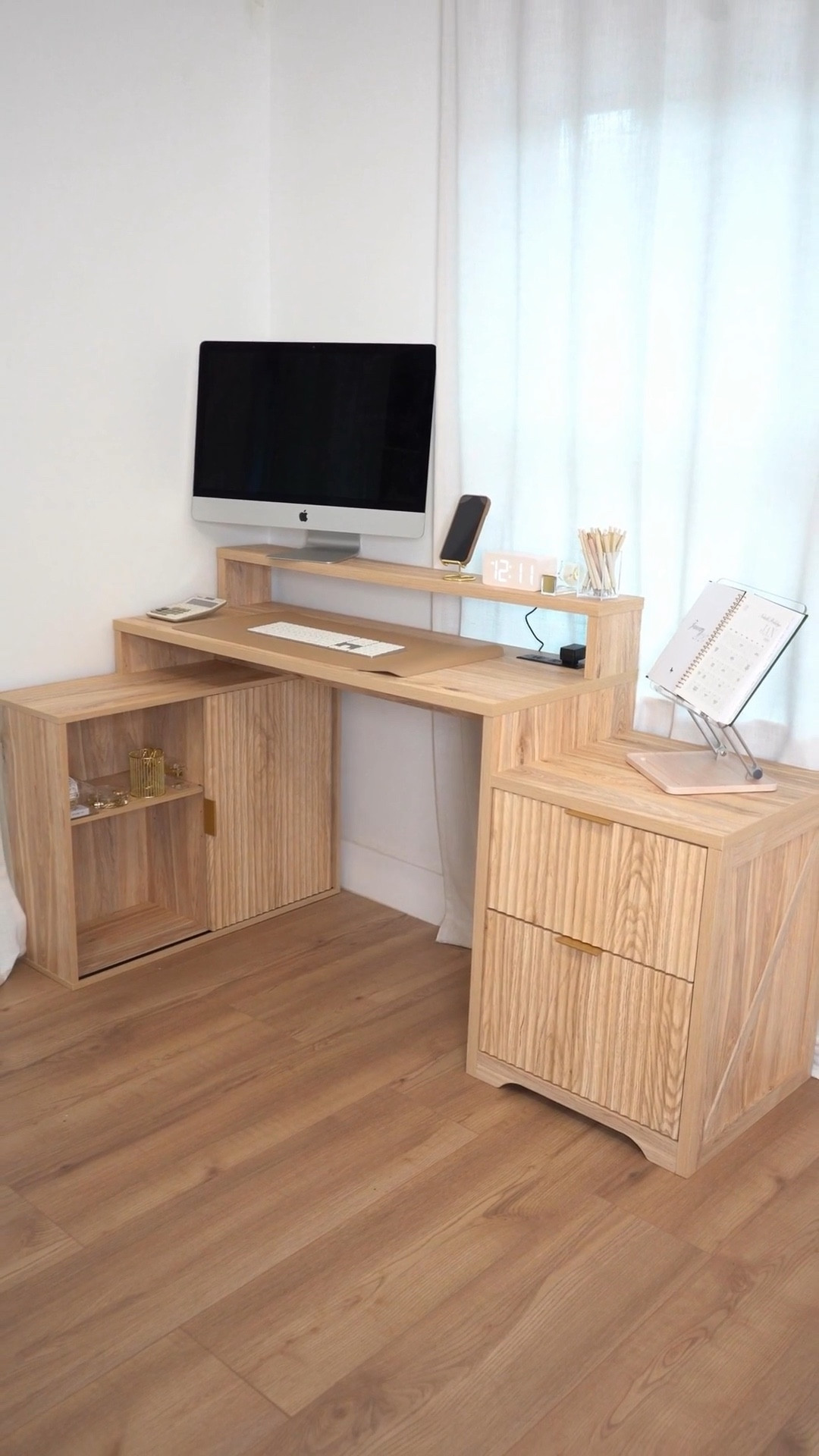 Building a workspace that actually makes you want to sit down and get things done. This neutral wood desk setup is clean, minimal, and functional — with storage that truly hides the clutter and a layout that keeps everything within reach.

Perfect for working from home, content days, or creating a calming daily routine.

📏 Measurements: 5'4", 138 lbs, 34D, 27" waist, 40" hips  
Sizing: Desk + drawer unit shown exactly as linked

Tap to get details.

Keywords: home office setup, minimal desk aesthetic, work-from-home essentials, neutral workspace decor, organized office ideas, productivity setup inspiration

Follow me on Instagram and YouTube @kirasfashionfinds



#LTKHome