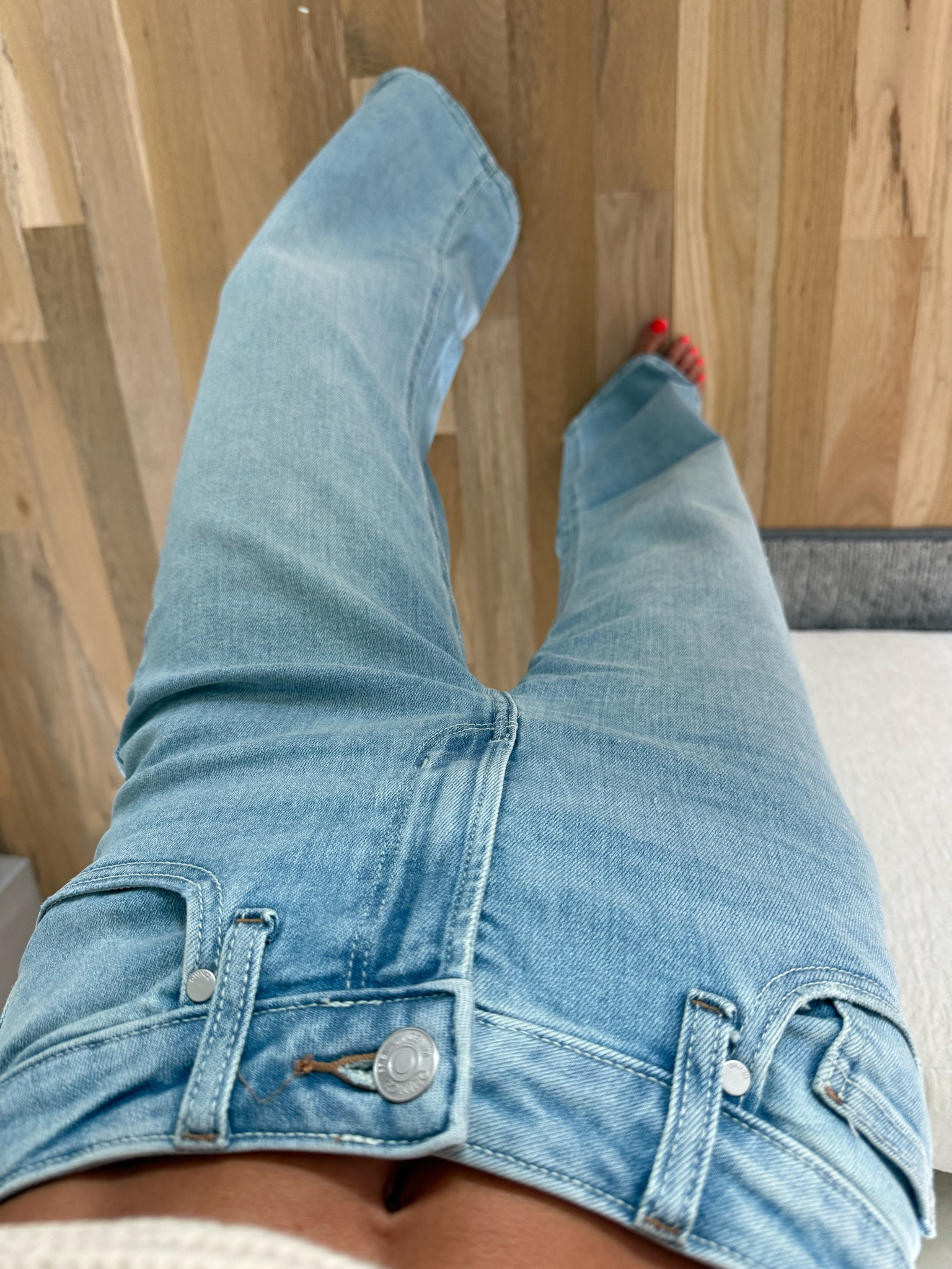Viral $50 jeans I tried that actually fit petites and comfortable size 24 short LOVE THEM

#LTKPetite #LTKSaleAlert #LTKootd