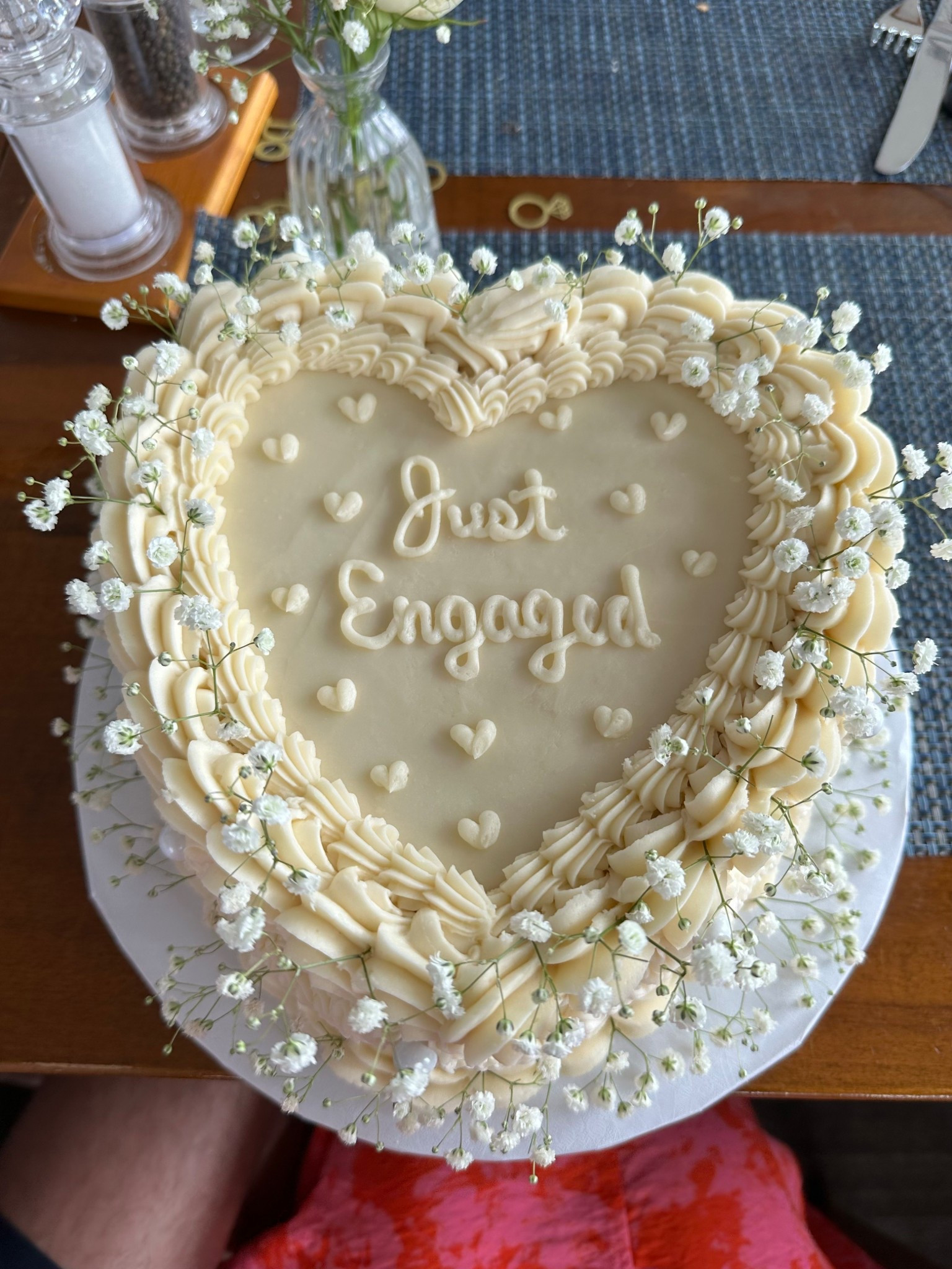 made by my sister 💕livnutfree.com 
#engagementcake #engaged #cake 