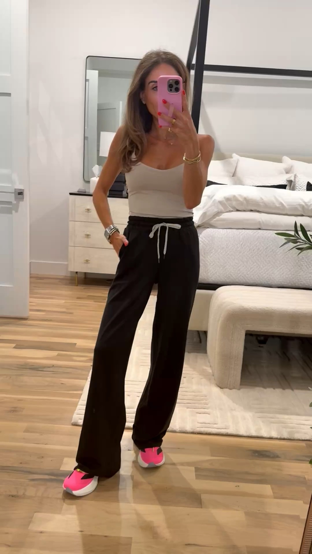 Super soft Vuori wide leg pants size xxs with cream tank size xs 

#LTKSeasonal #LTKPetite