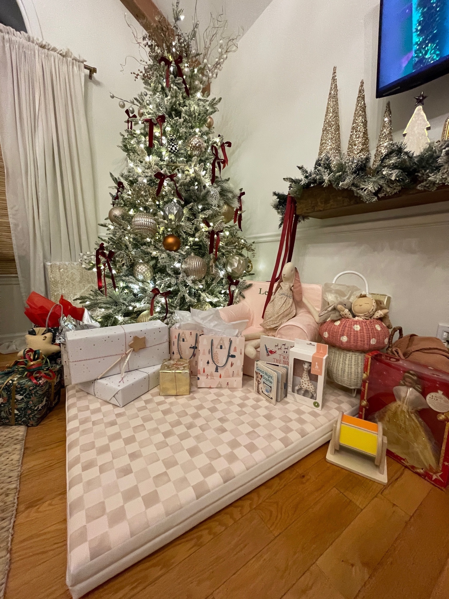 Santa has landed!

#LTKGiftGuide #LTKbaby #LTKHoliday