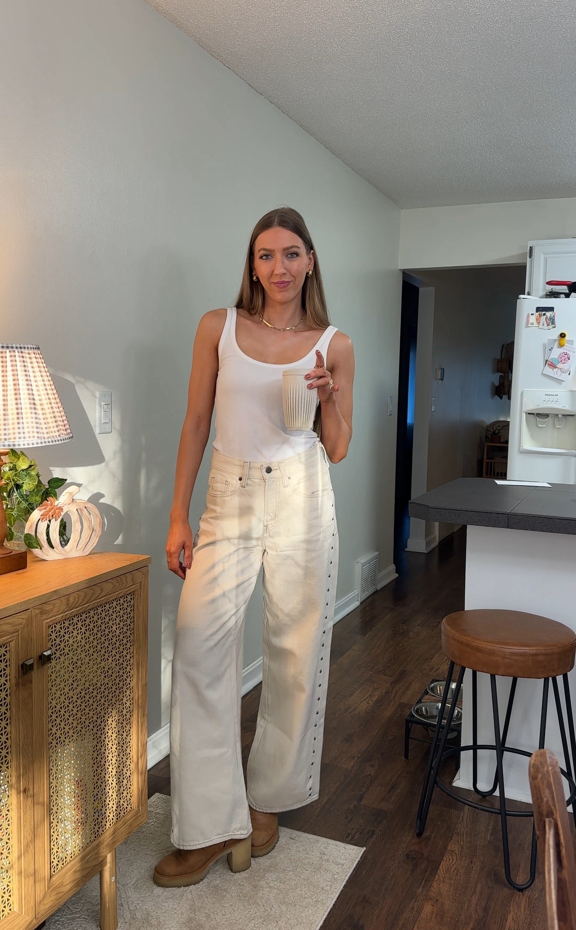 Neutral fall outfit 🤍 

Denim: 0
Top: XS

#LTKStyleTip #LTKShoeCrush #LTKSeasonal