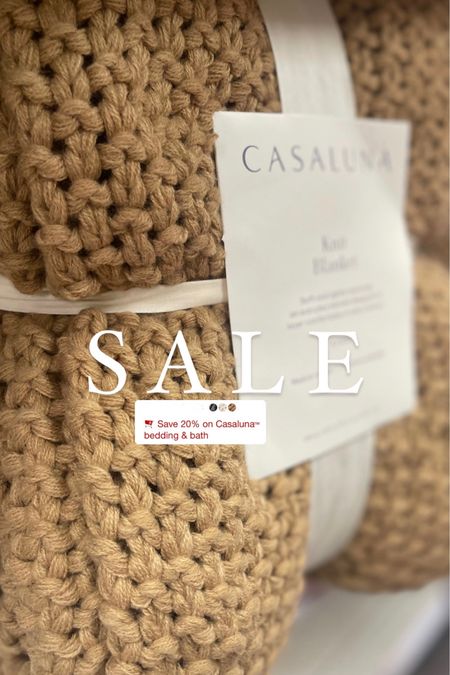 Looking for an end of the bed throw? The popular Target Casaluna chunky knit blanket is on sale in time for fall! We love ours!

We linked other Casaluna bedding too!

Fall bedding, casaluna, Target

#LTKSeasonal #LTKHoliday #LTKsalealert