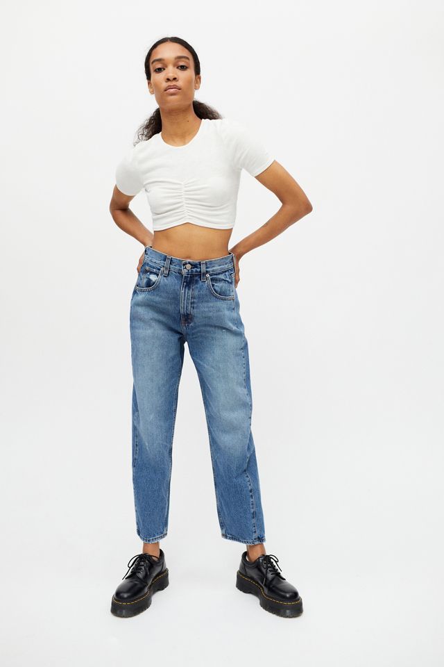 BDG High-Waisted Carrot Jean – Medium Wash | Urban Outfitters (US and RoW)
